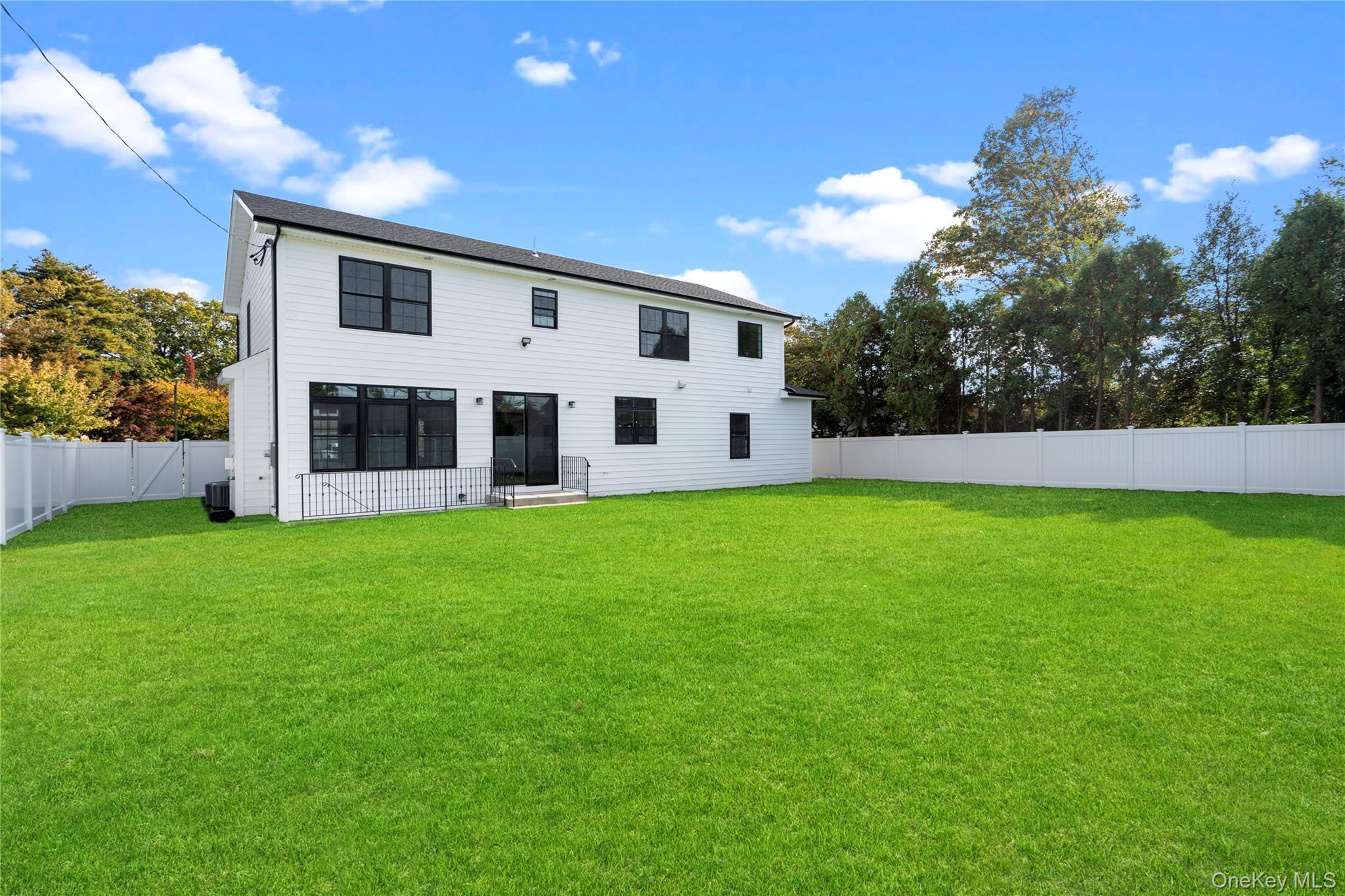 Single Family Westchester  Nassau County, NY 11753, MLS-894303-43