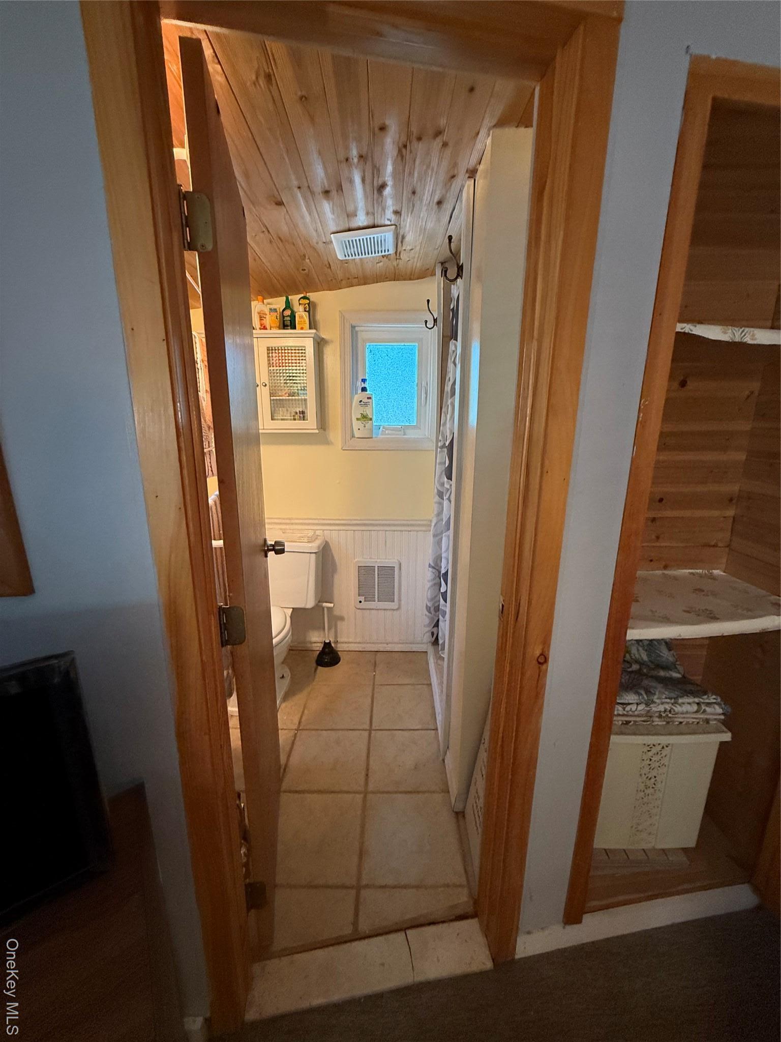 Single Family Woodcliff  Suffolk County, NY 11933, MLS-894337-23