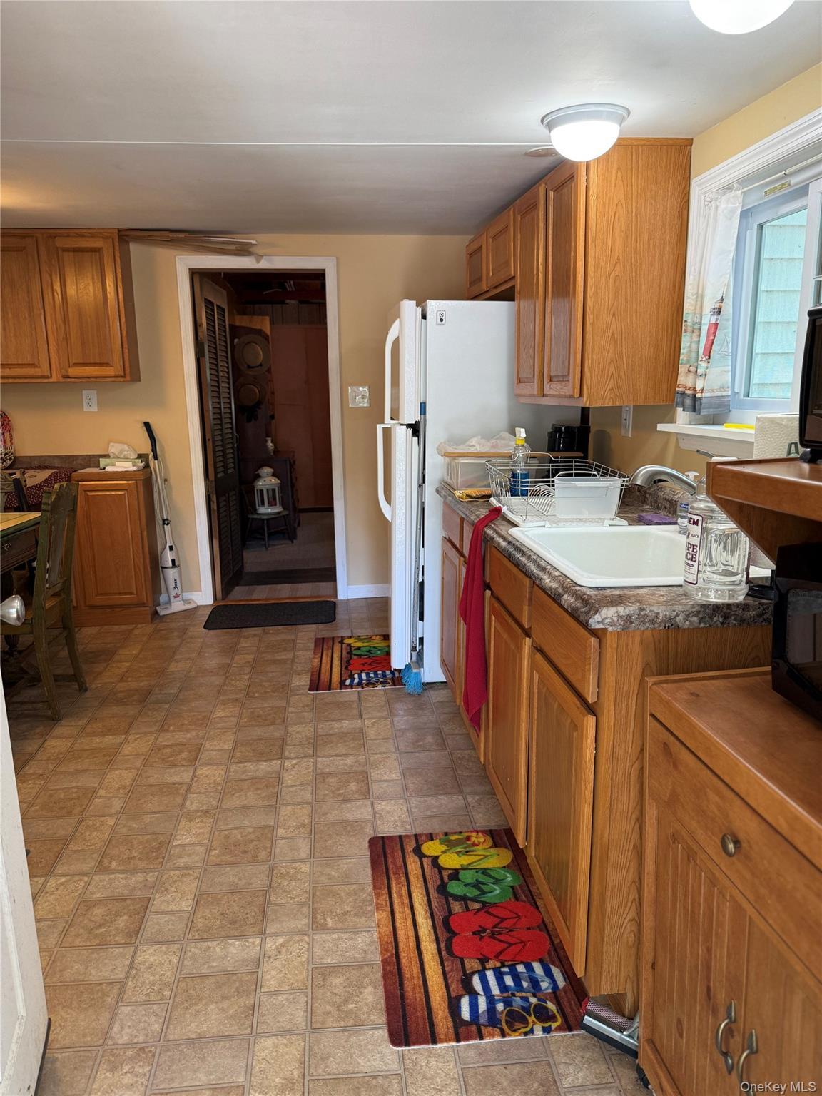 Single Family Woodcliff  Suffolk County, NY 11933, MLS-894337-32