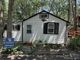 Single Family Woodcliff  Suffolk County, NY 11933, MLS-894337-7