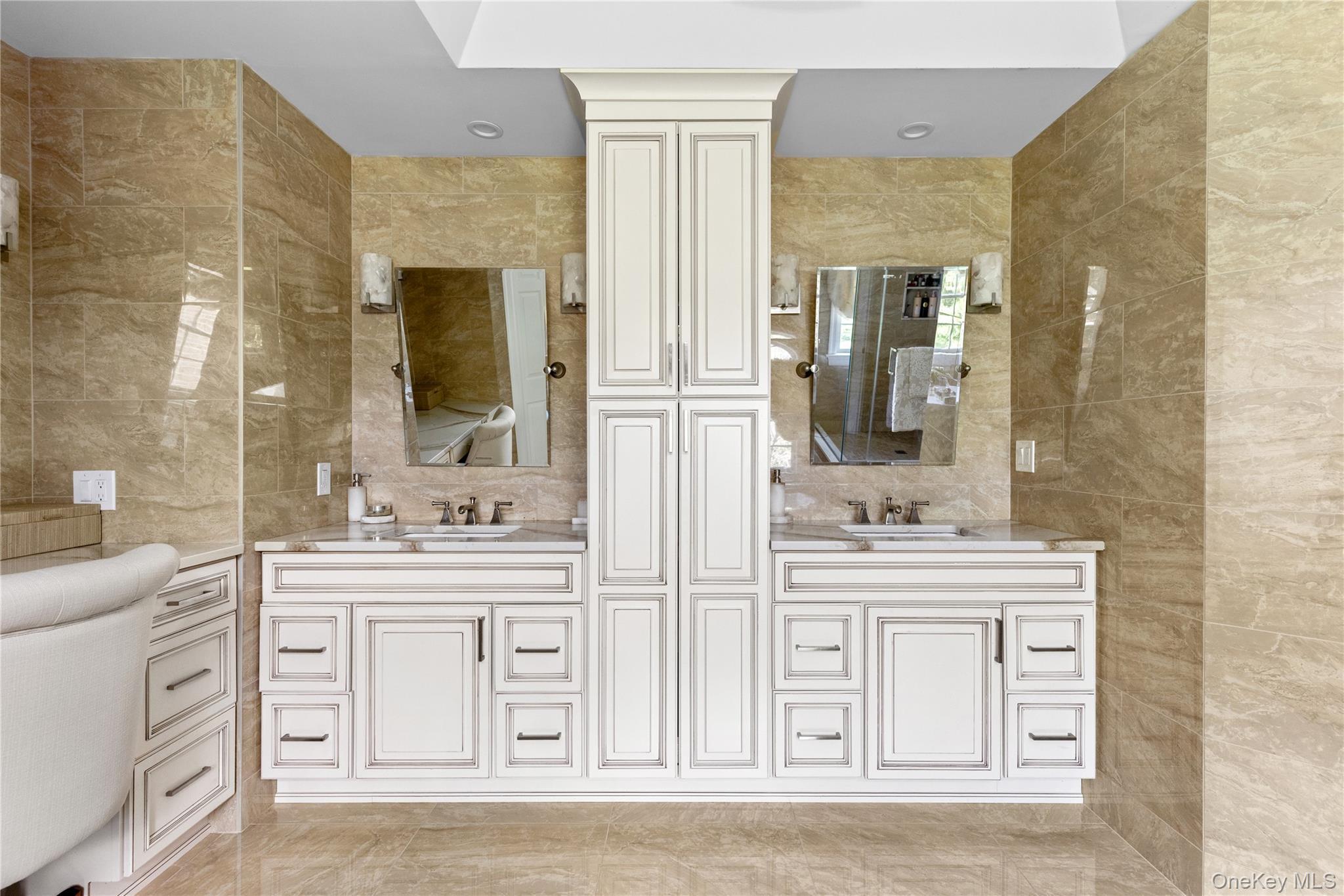 Single Family Legends Suffolk County, NY 11747, MLS-894338-27