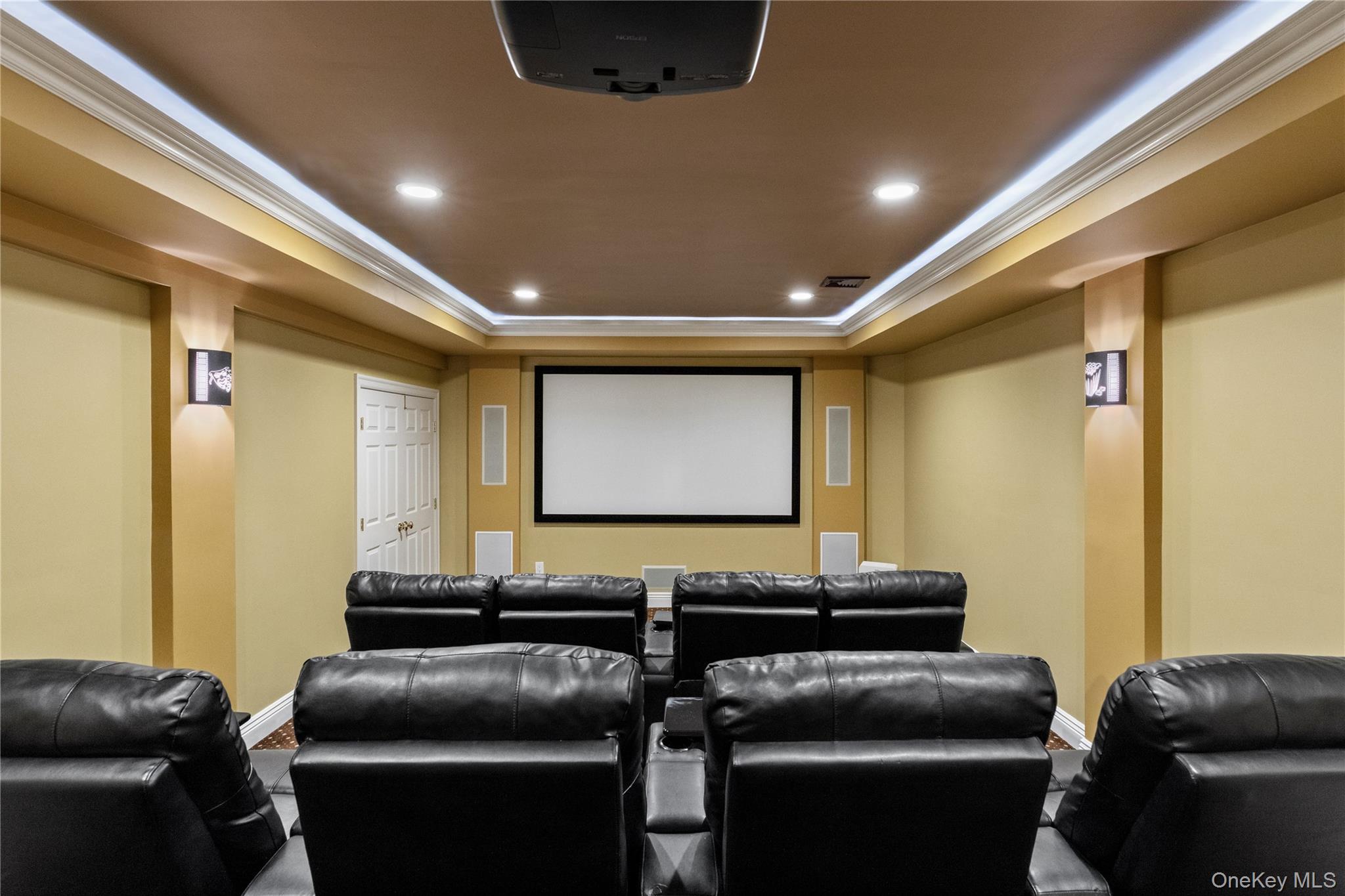 Single Family Legends Suffolk County, NY 11747, MLS-894338-36