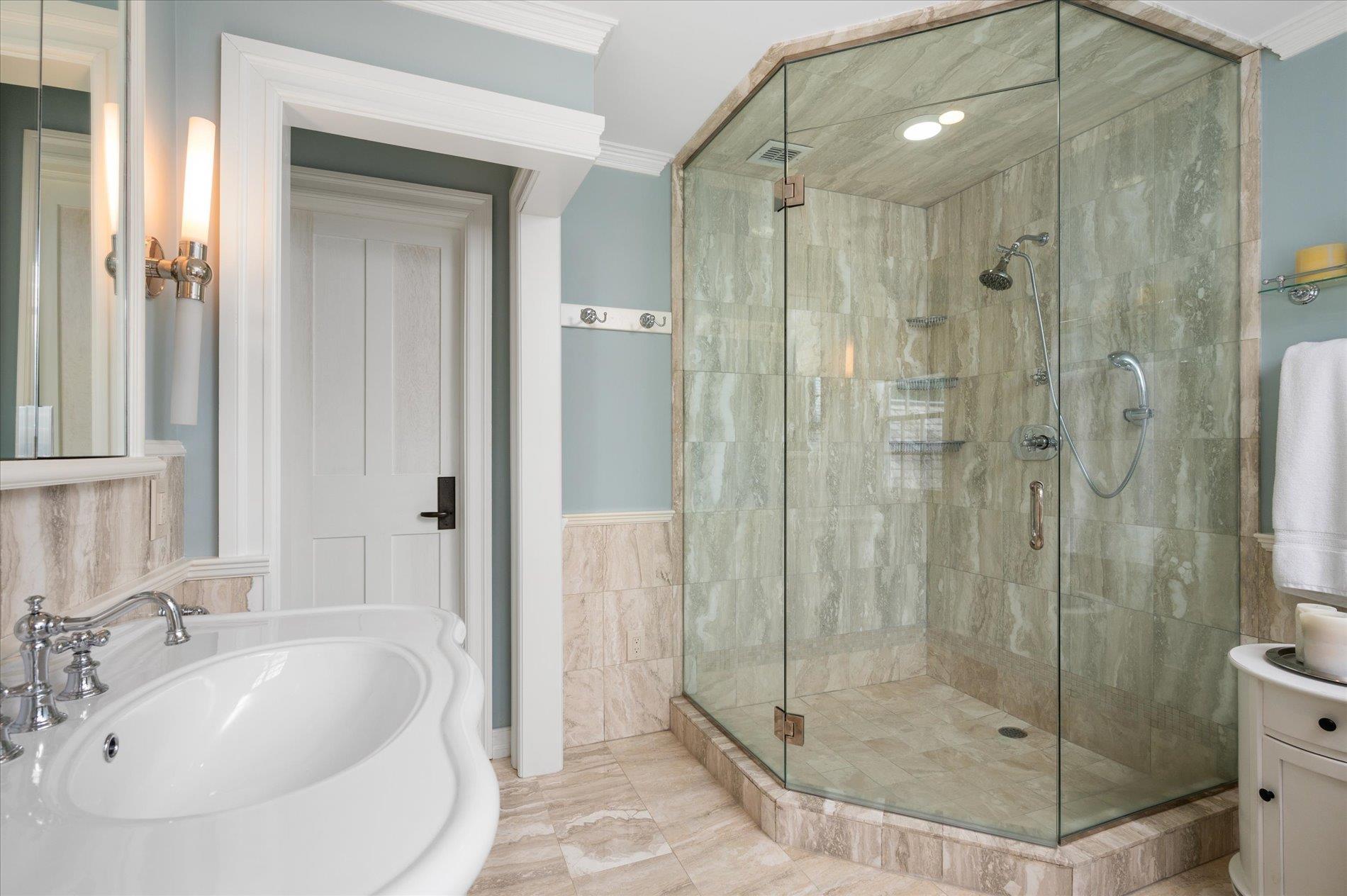 Single Family Clock Tower Nassau County, NY 11568, MLS-894364-17