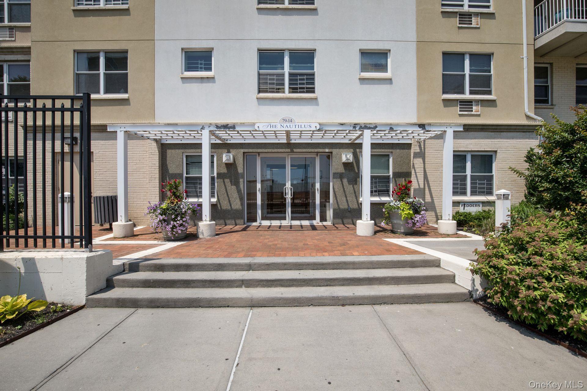 Condo Rockaway Beach  Queens, NY 11693, MLS-894365-25