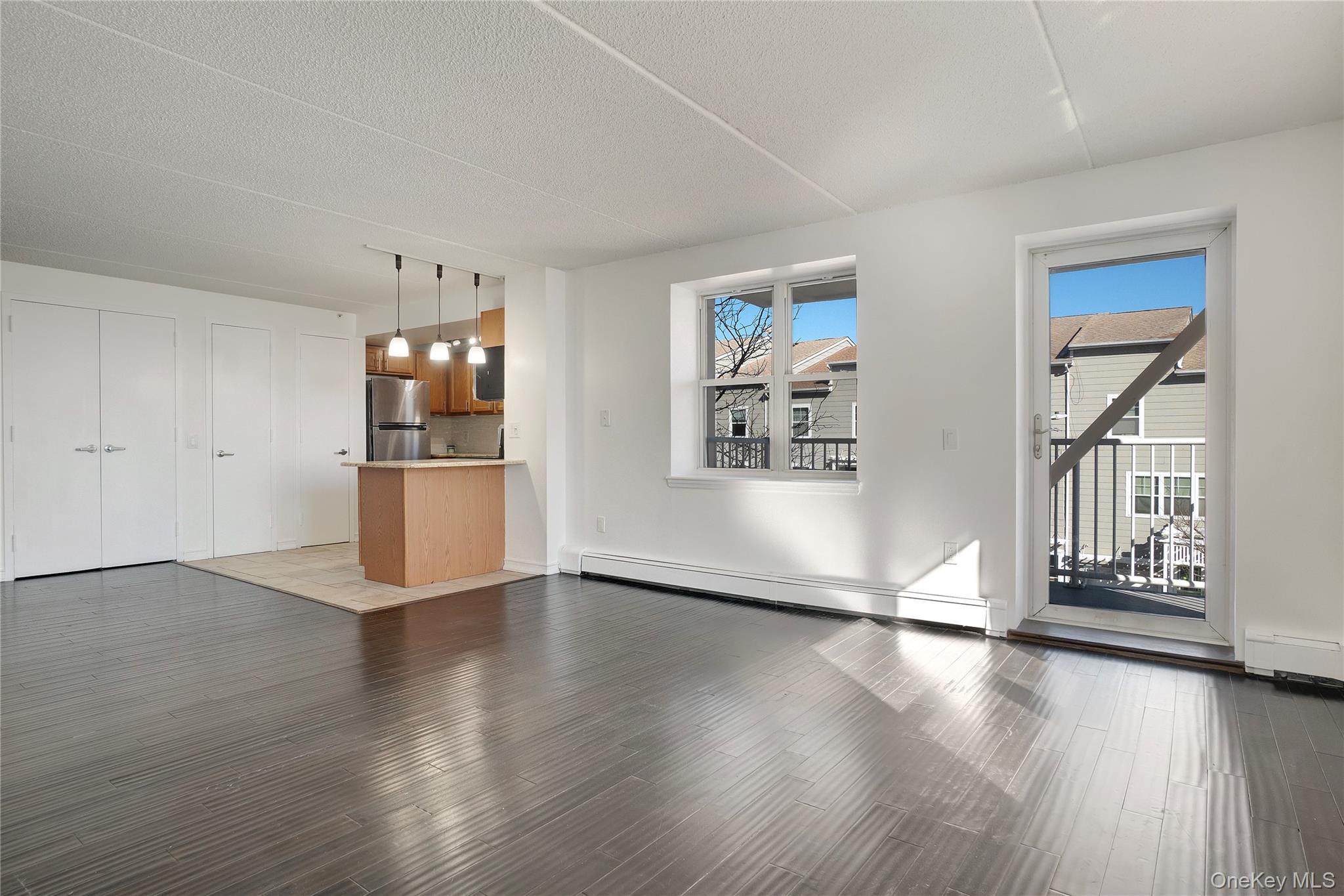 Condo Rockaway Beach  Queens, NY 11693, MLS-894365-6