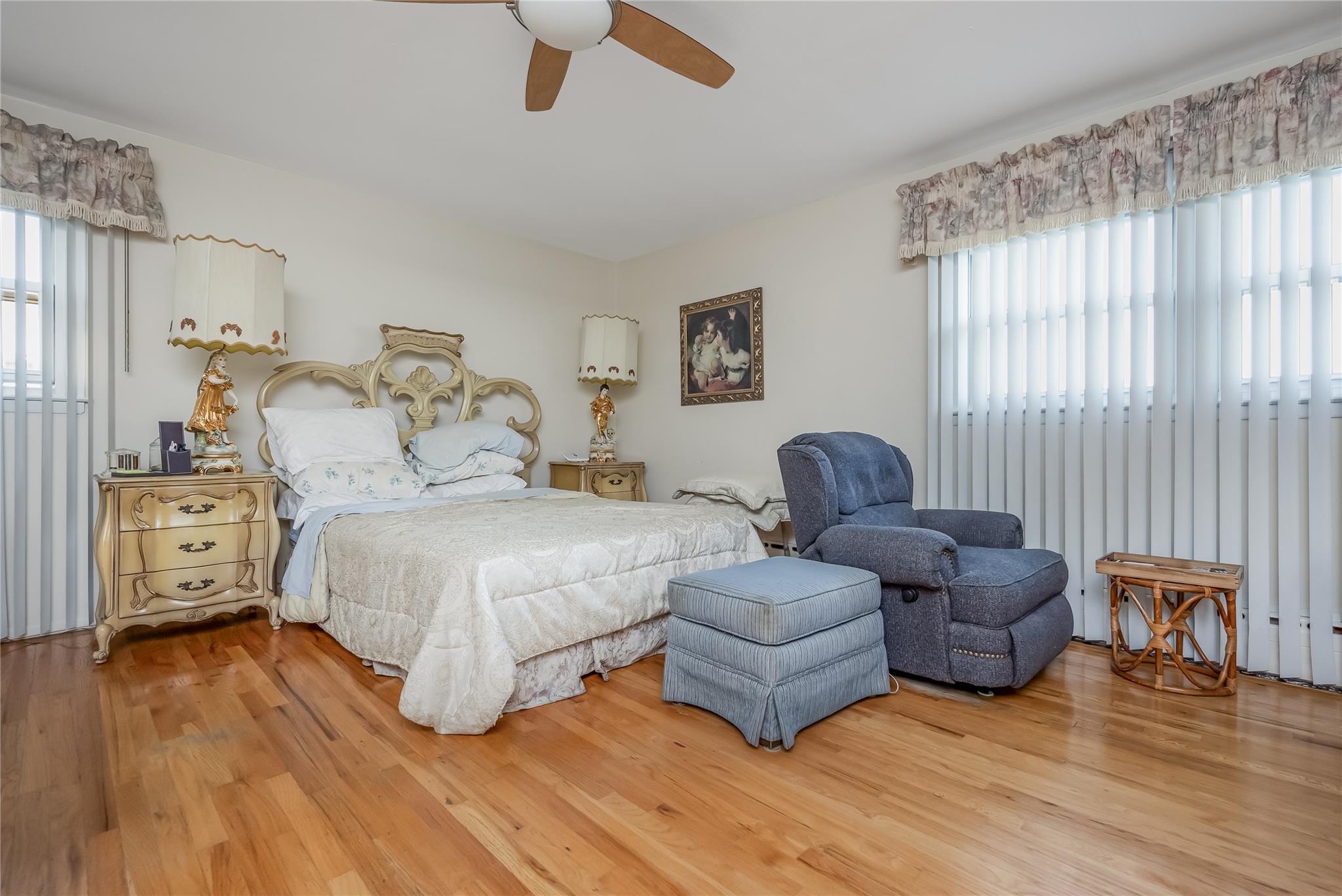 Single Family Cedar  Suffolk County, NY 11751, MLS-894403-15