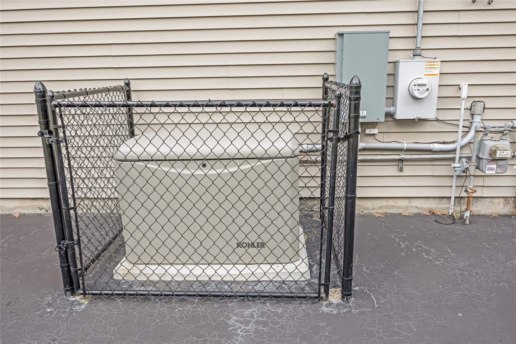 Single Family Cedar  Suffolk County, NY 11751, MLS-894403-28