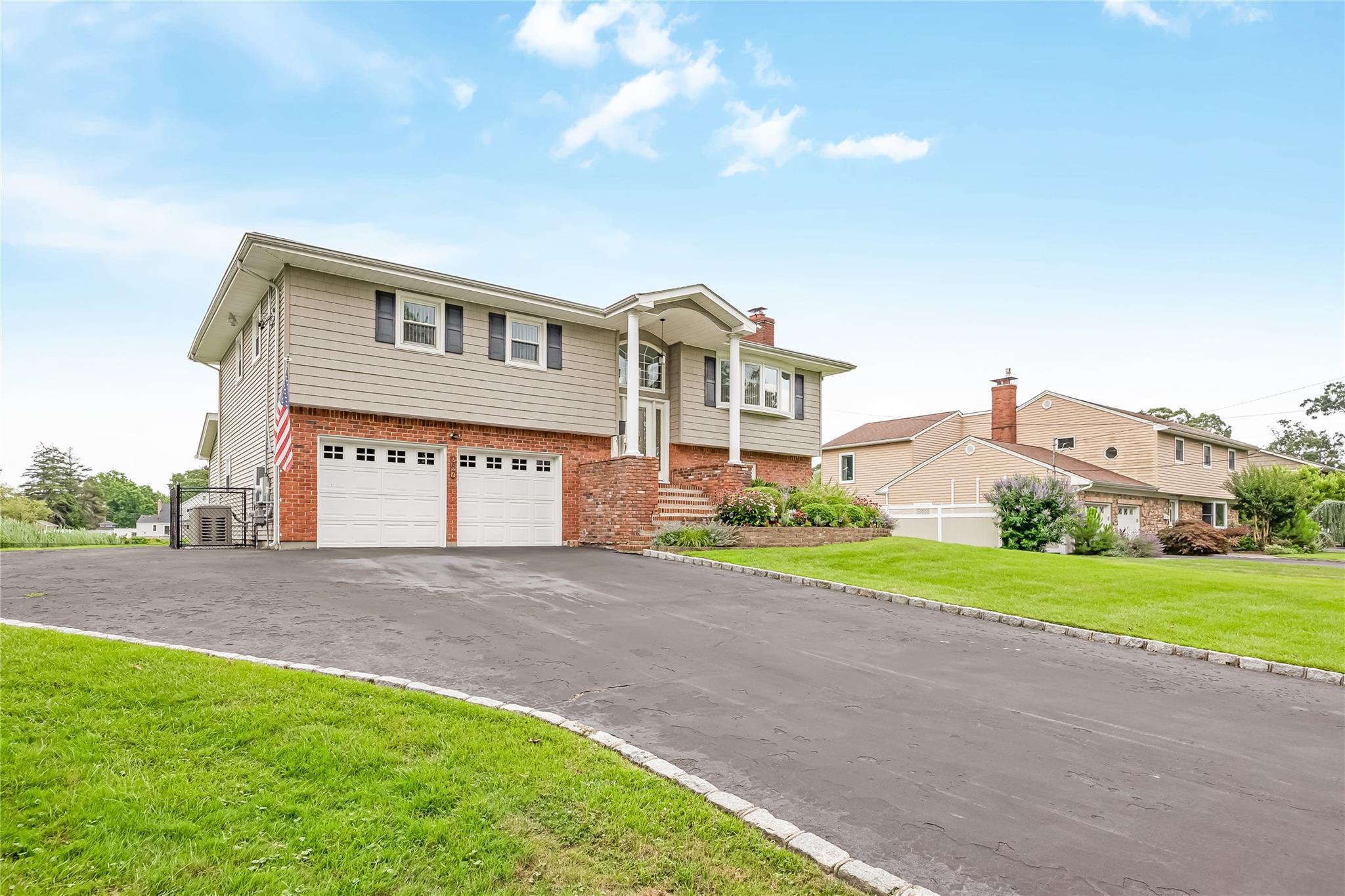 Single Family Cedar  Suffolk County, NY 11751, MLS-894403-6