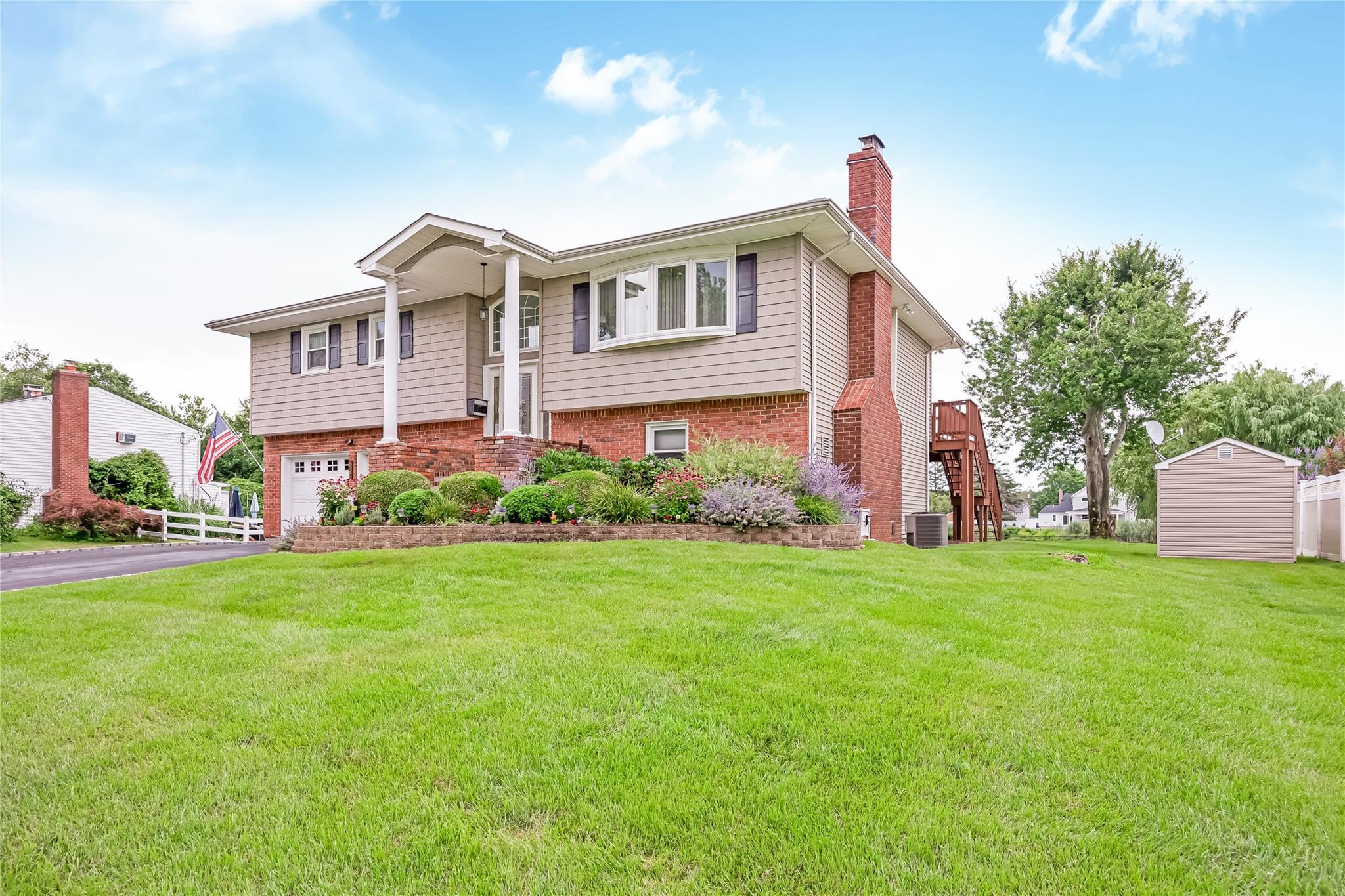 Single Family Cedar  Suffolk County, NY 11751, MLS-894403-7