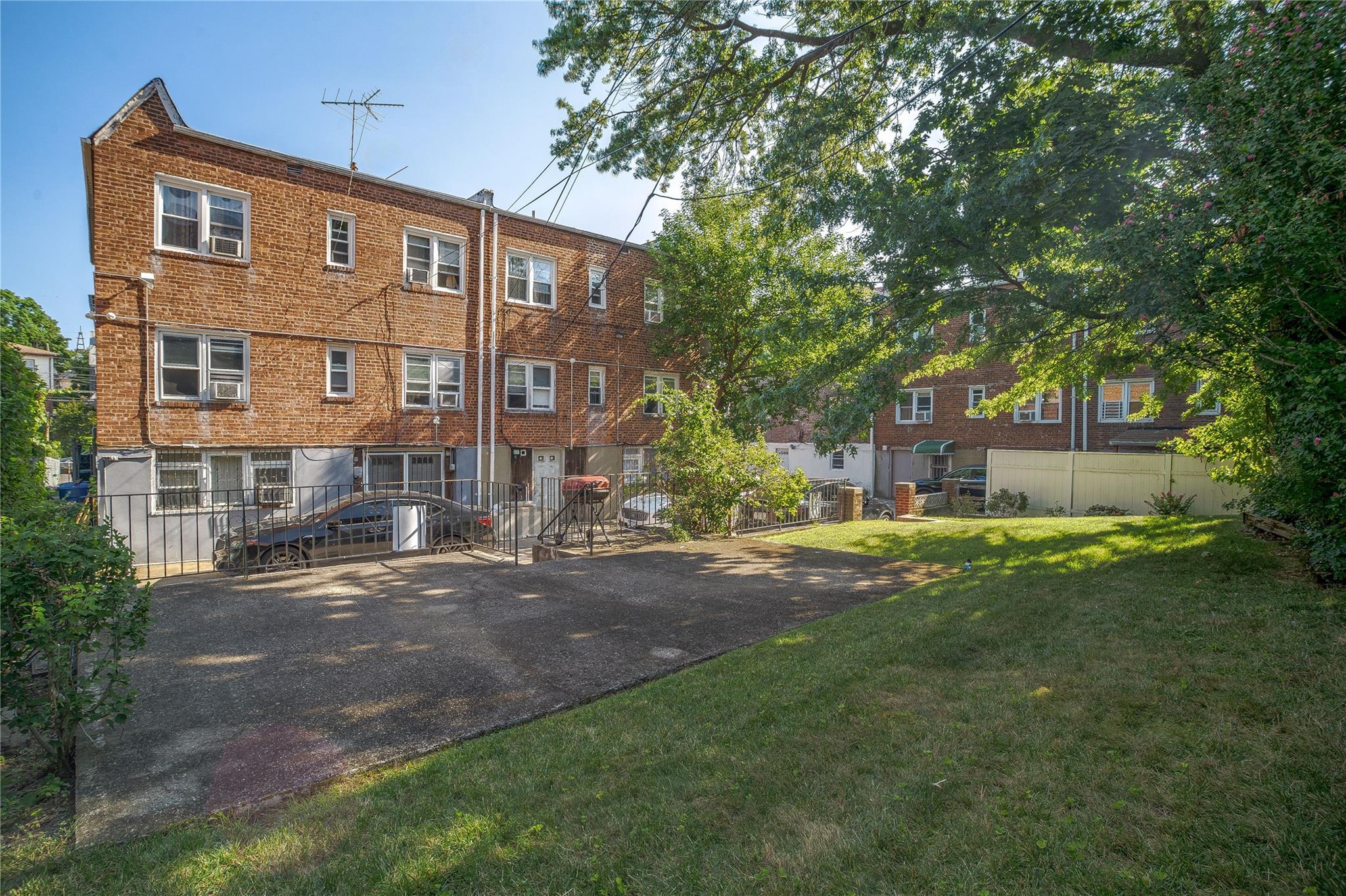 Single Family Woodhull  Queens, NY 11423, MLS-894437-12