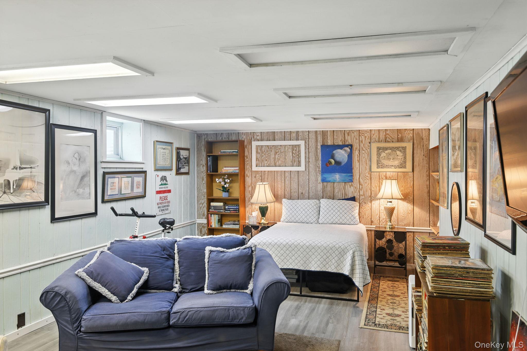 Single Family Ulster Landing  Ulster County, NY 12477, MLS-894459-33