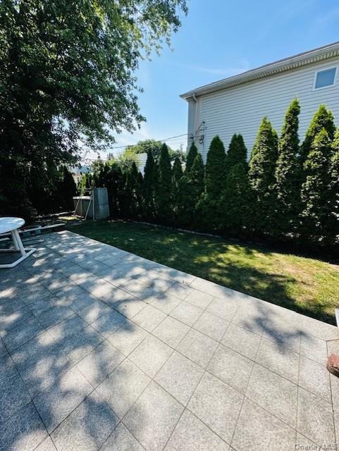 Single Family Woodward Nassau County, NY 11577, MLS-894471-25