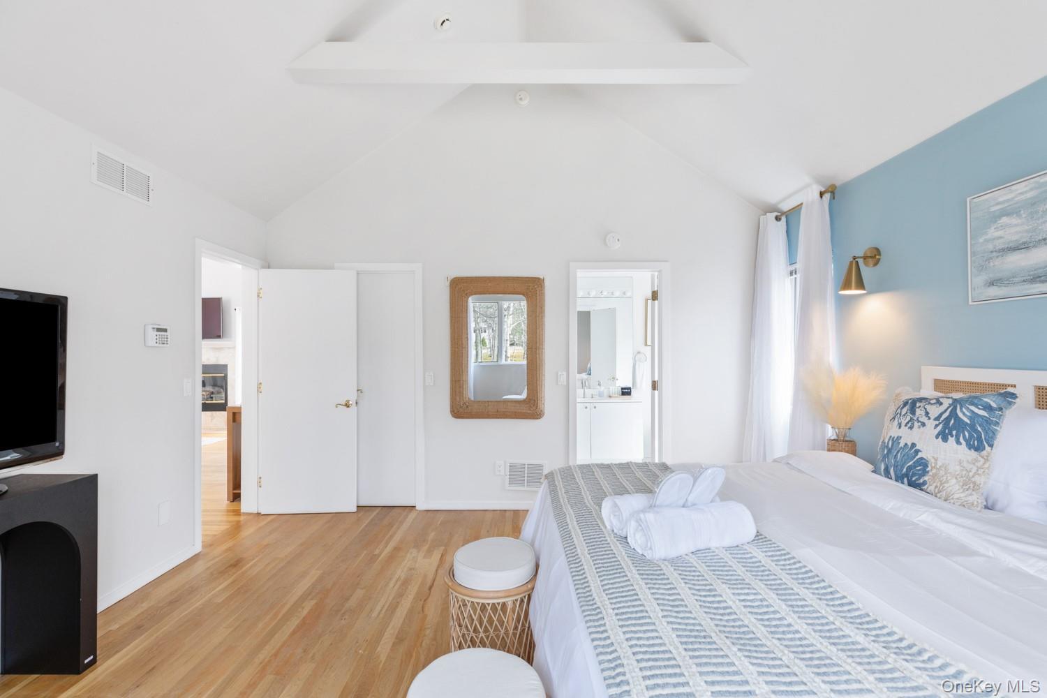 Single Family Douglas  Suffolk County, NY 11946, MLS-894485-17