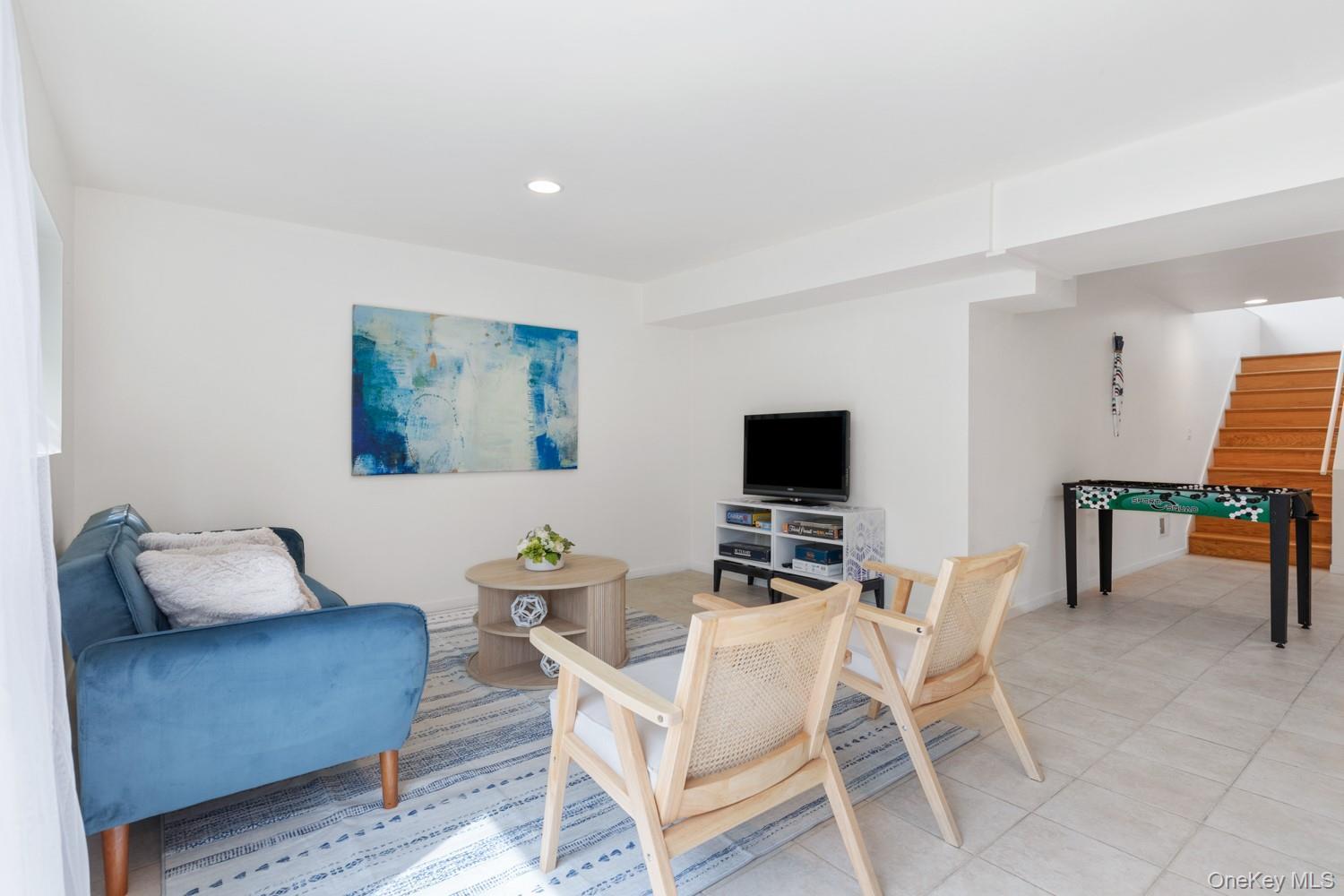 Single Family Douglas  Suffolk County, NY 11946, MLS-894485-28