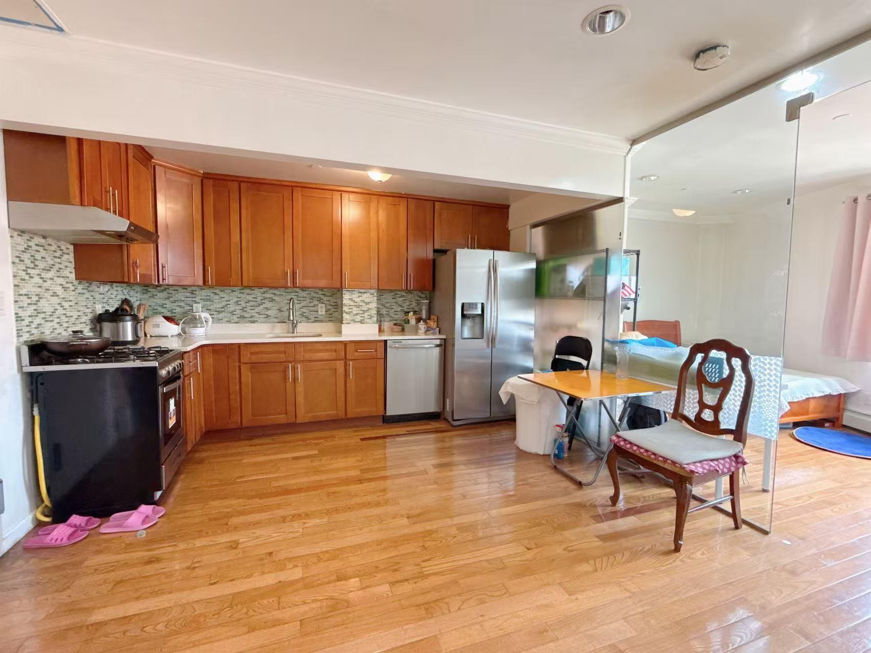 Condo Northern  Queens, NY 11354, MLS-894539-2