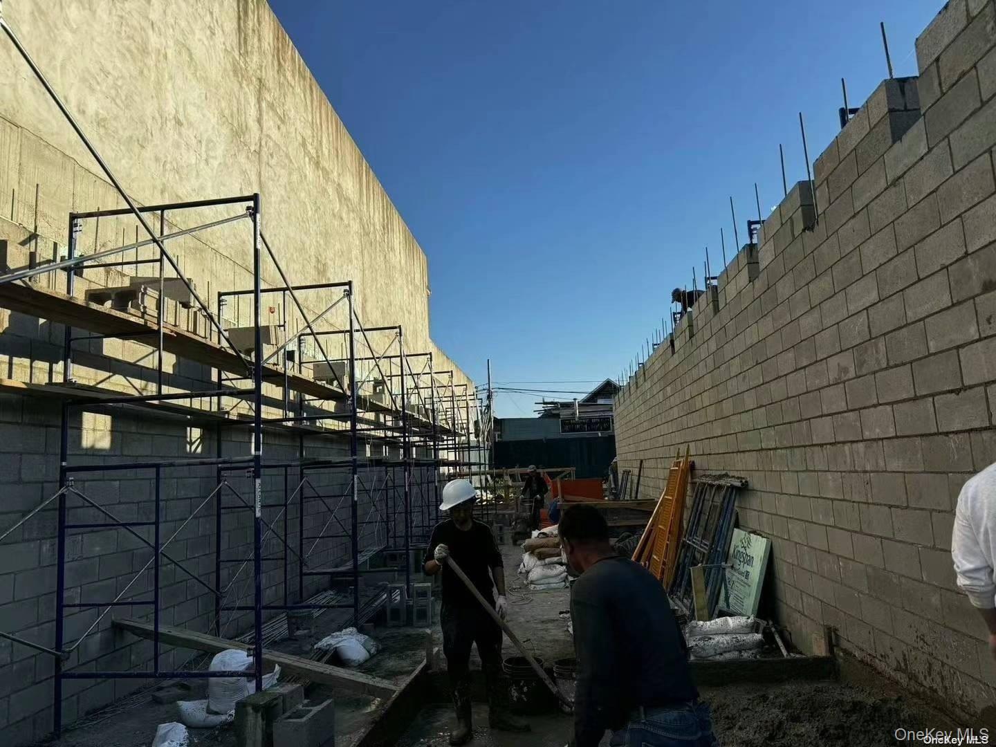 Single Family 12th  Queens, NY 11357, MLS-894562-4