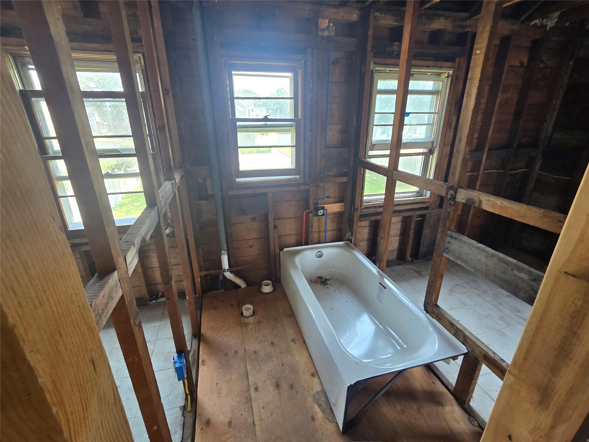 Single Family Union Ave Suffolk County, NY 11772, MLS-894566-10