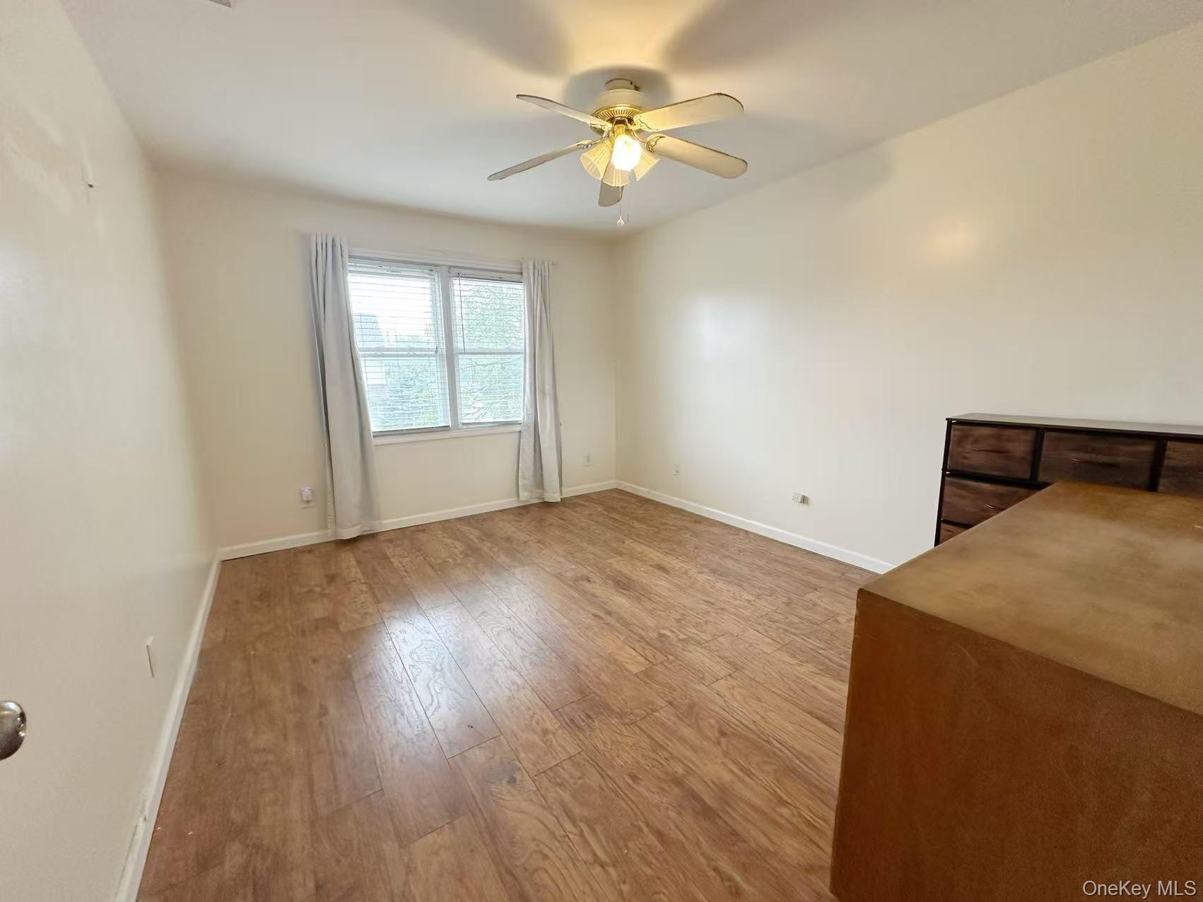 Single Family 29th  Suffolk County, NY 11757, MLS-894586-10