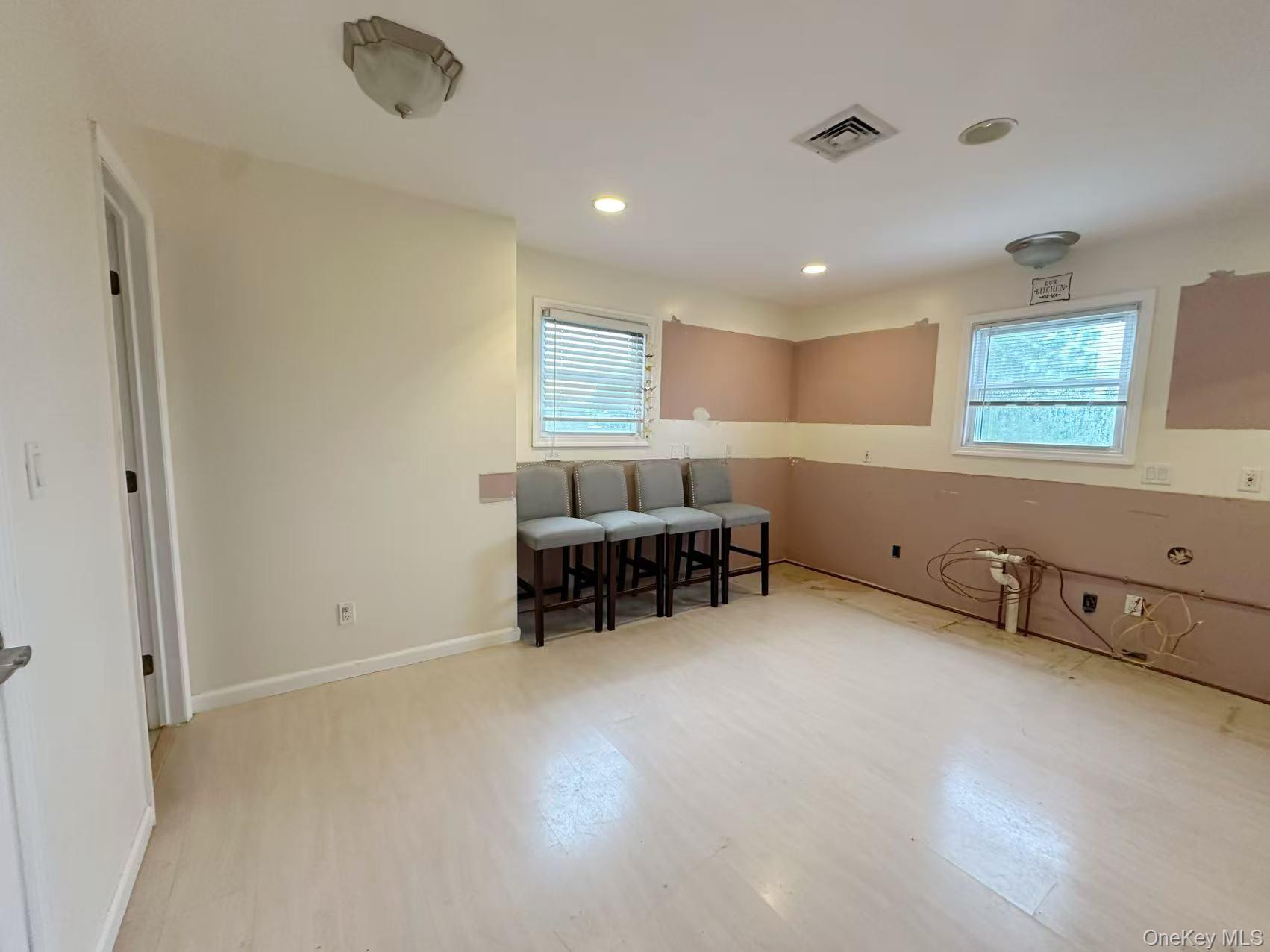 Single Family 29th  Suffolk County, NY 11757, MLS-894586-14