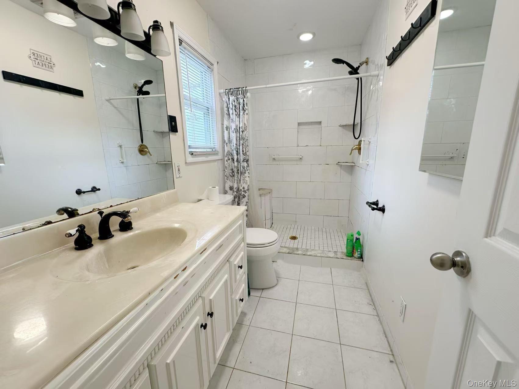 Single Family 29th  Suffolk County, NY 11757, MLS-894586-15