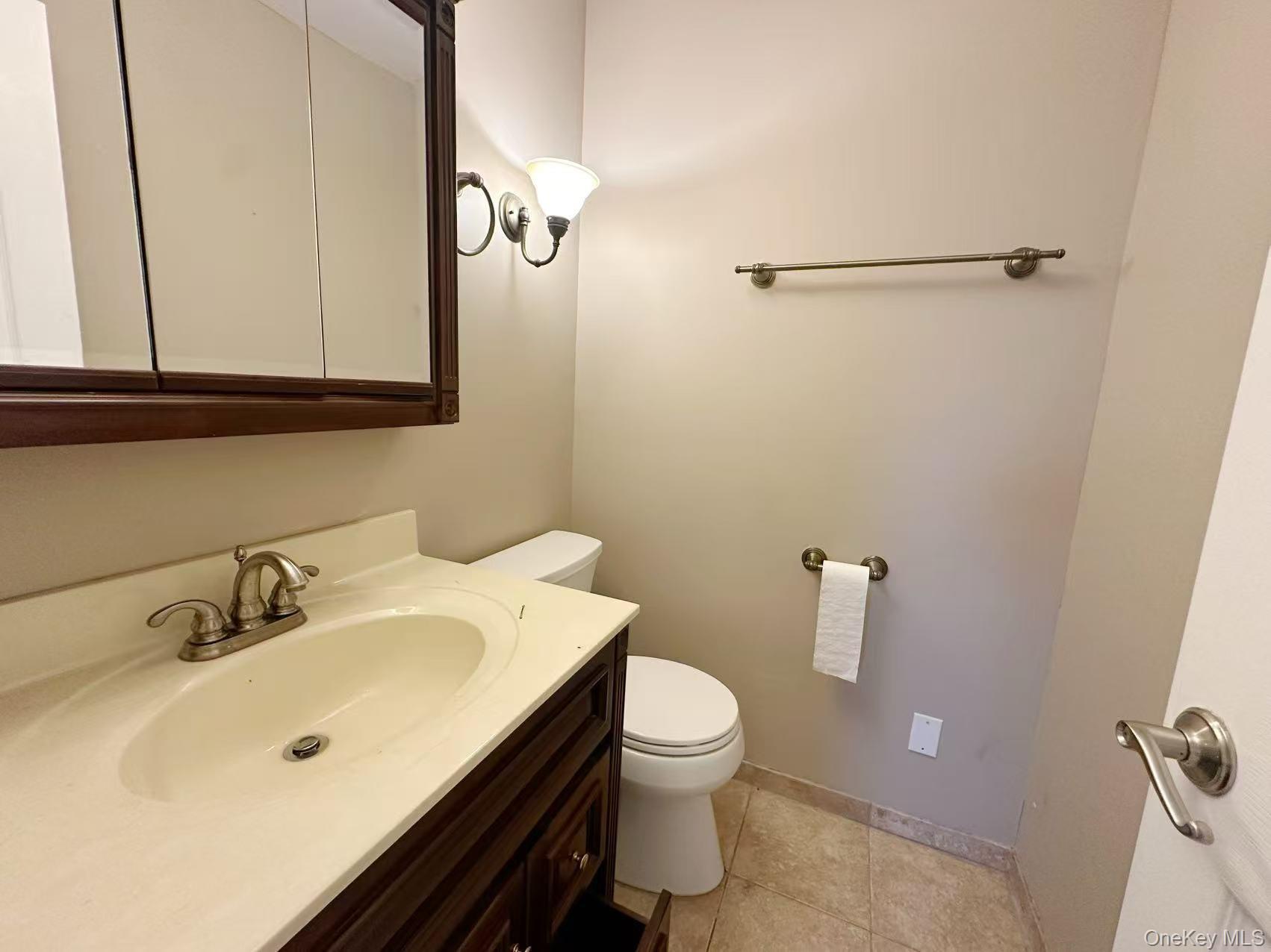 Single Family 29th  Suffolk County, NY 11757, MLS-894586-18