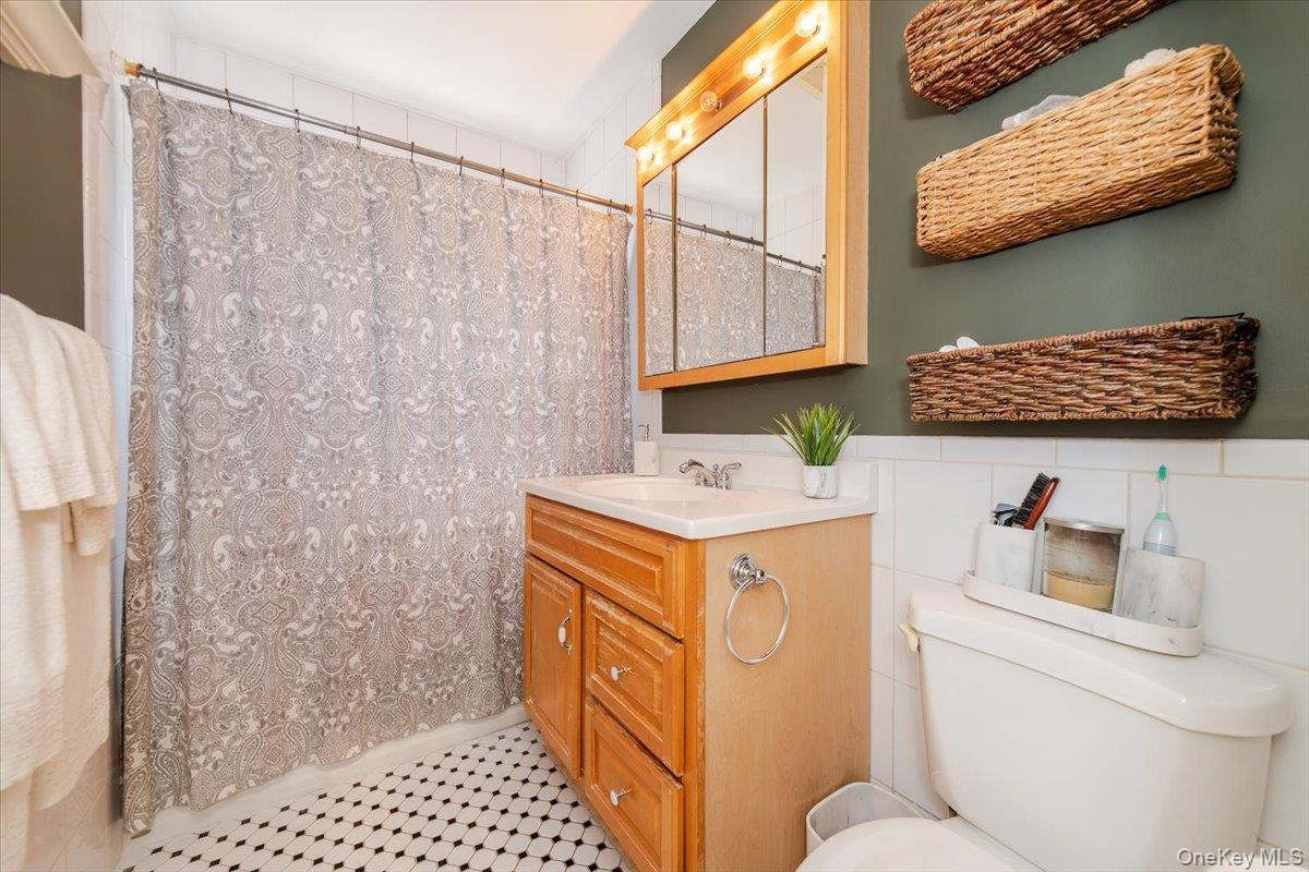 Single Family Vincent  Bronx, NY 10465, MLS-894674-10