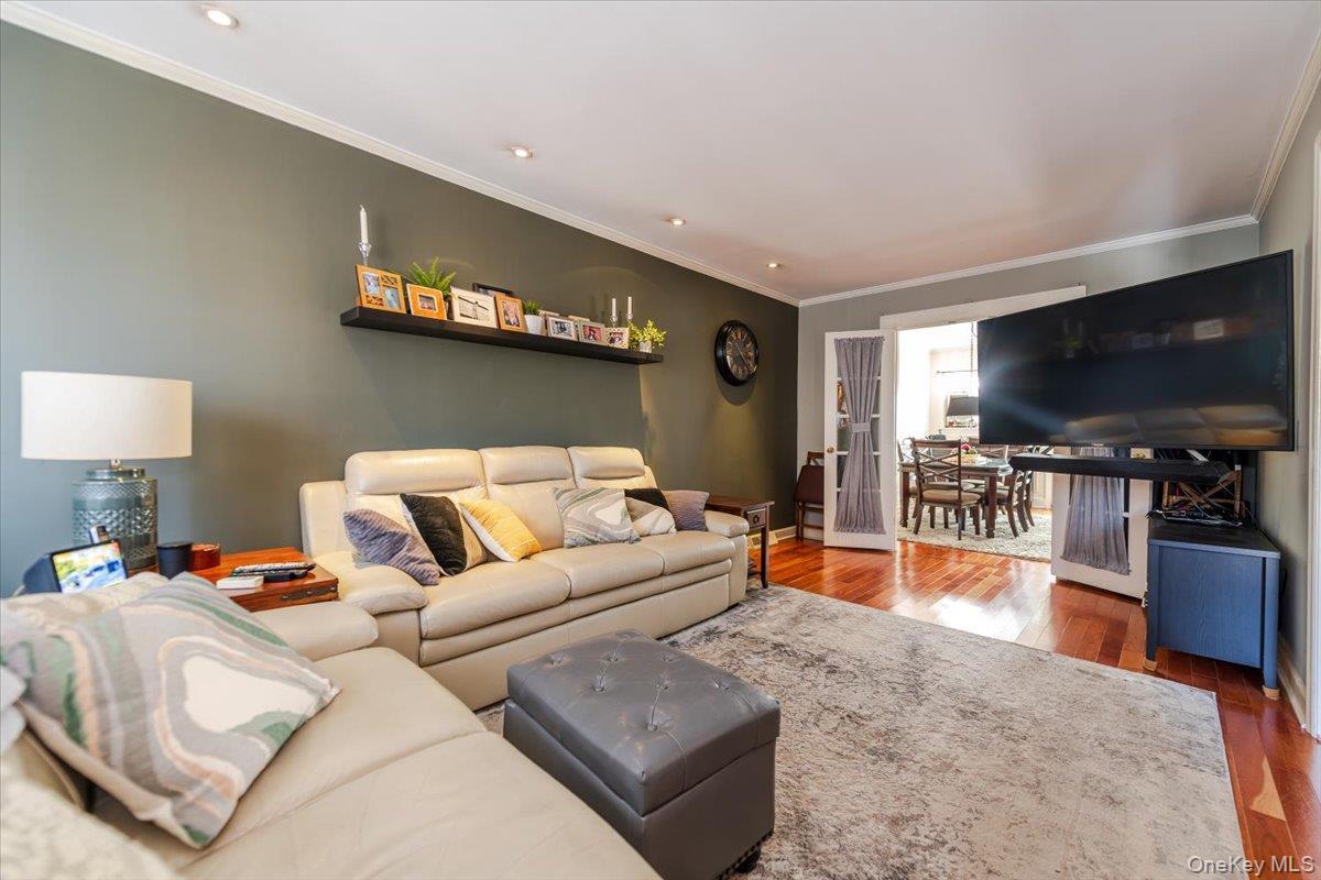 Single Family Vincent  Bronx, NY 10465, MLS-894674-14