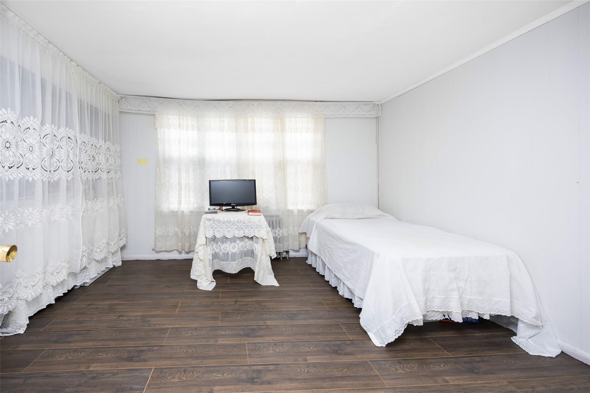 Single Family Mclaughlin  Queens, NY 11423, MLS-894771-18