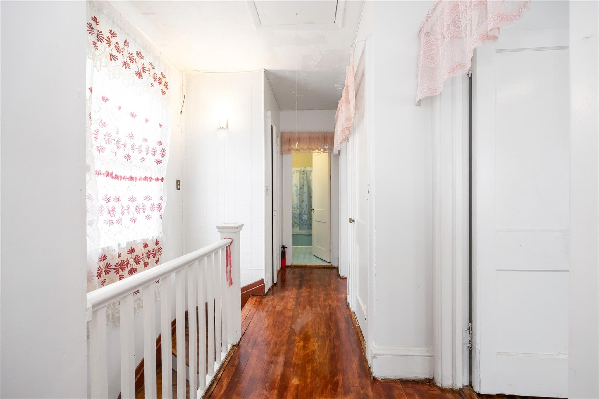 Single Family Mclaughlin  Queens, NY 11423, MLS-894771-20