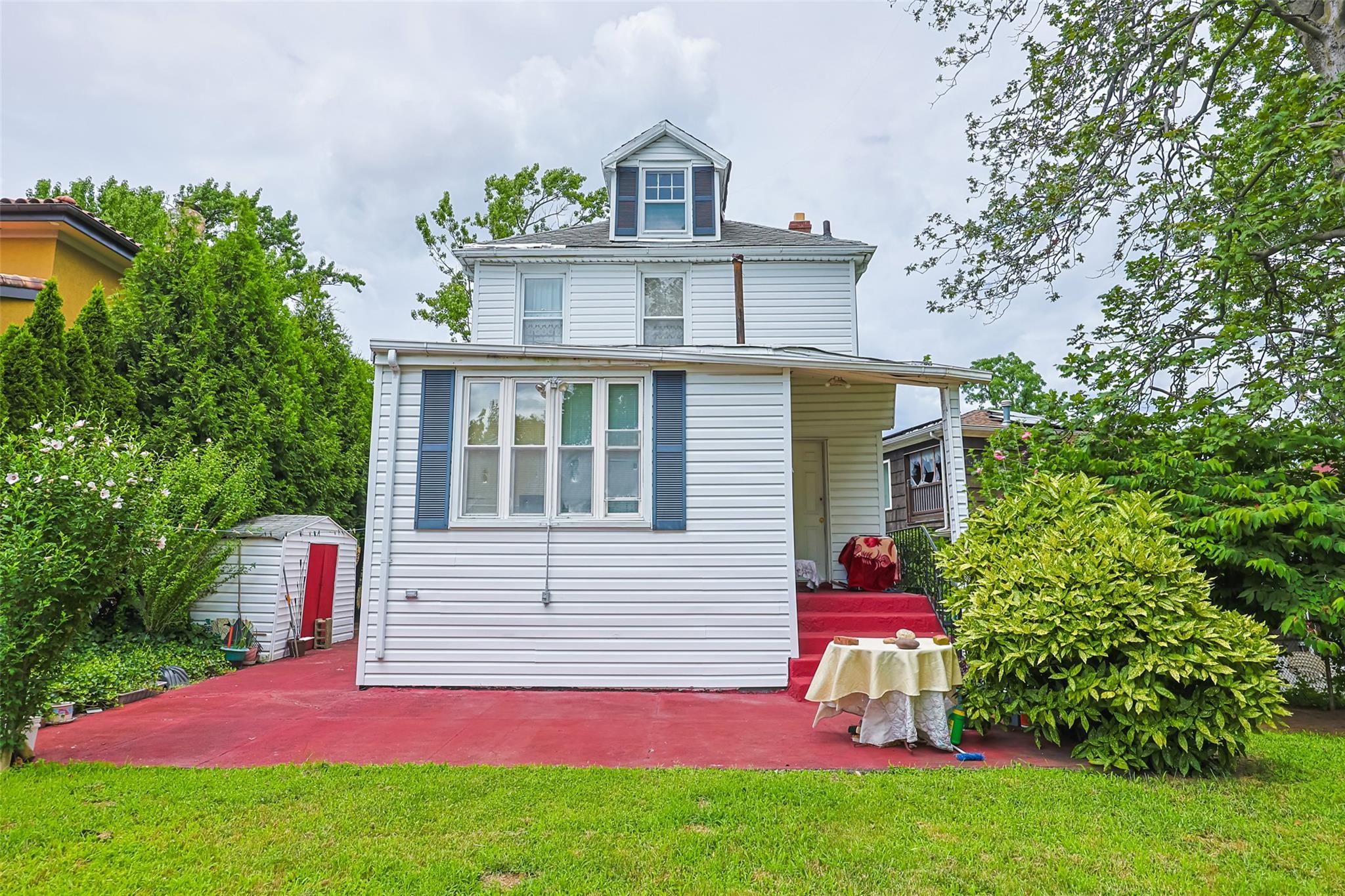 Single Family Mclaughlin  Queens, NY 11423, MLS-894771-4