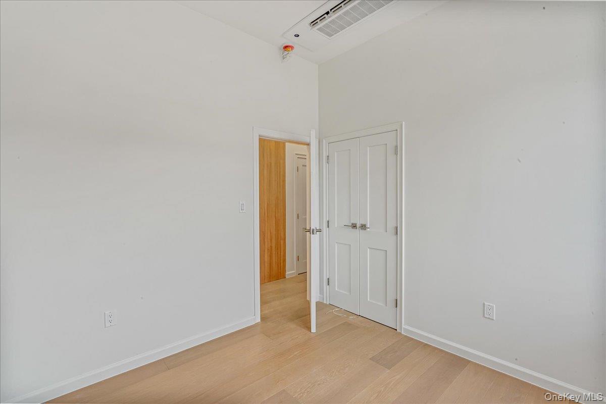 Single Family Hawtree  Queens, NY 11417, MLS-894839-15