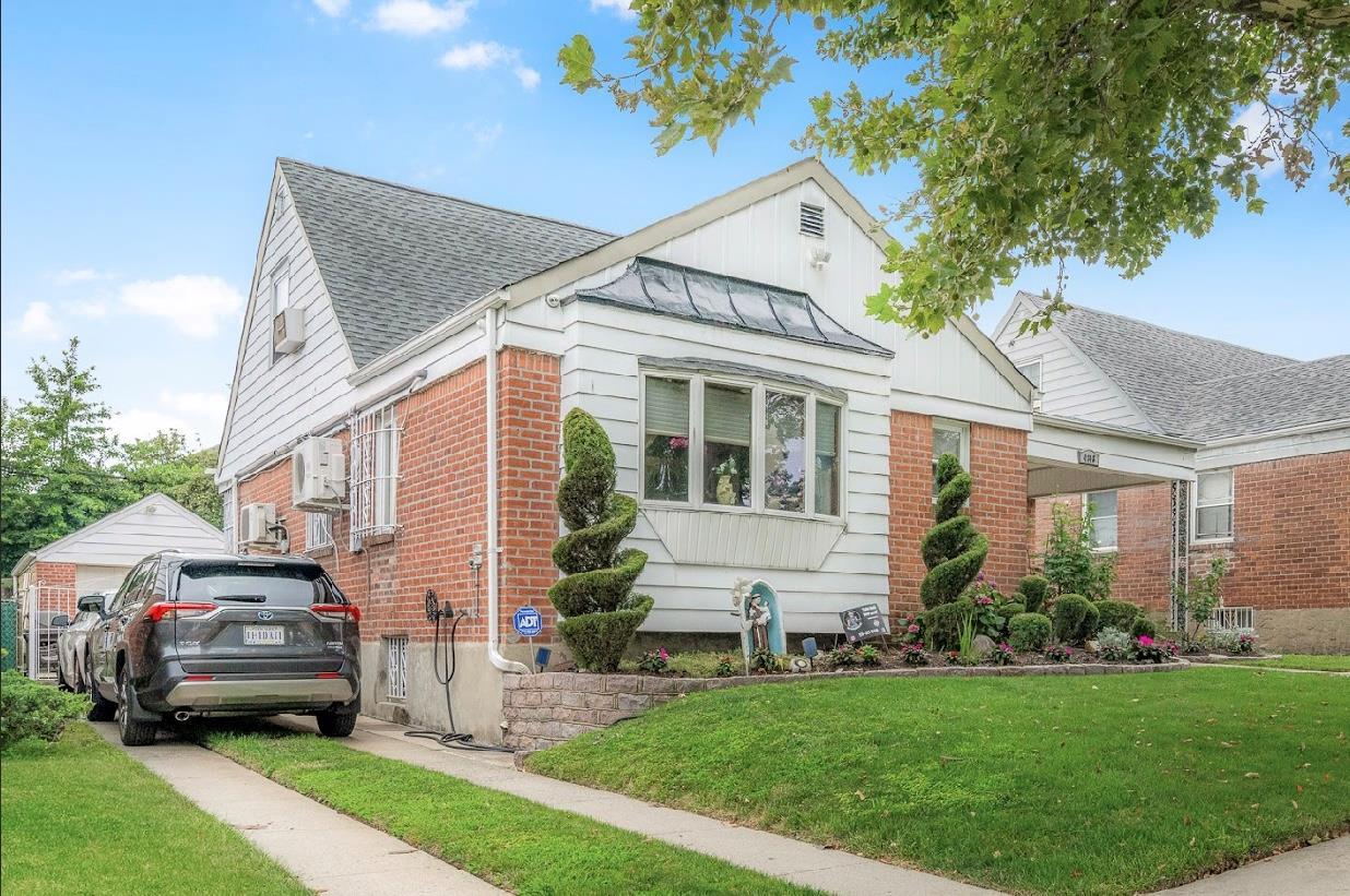 Single Family 190th Queens, NY 11365, MLS-894858-2