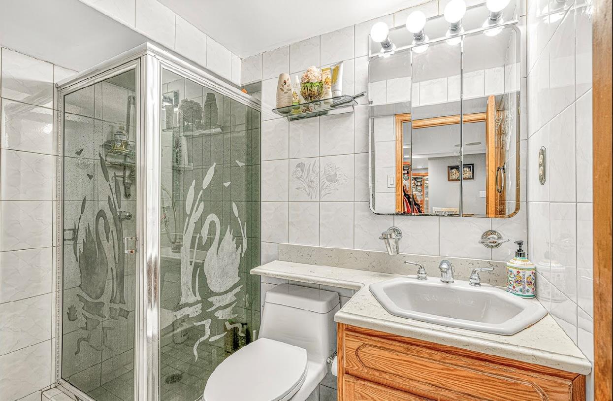 Single Family 190th Queens, NY 11365, MLS-894858-22