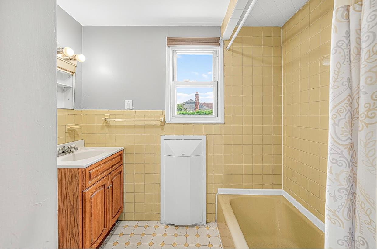 Single Family 190th Queens, NY 11365, MLS-894858-28