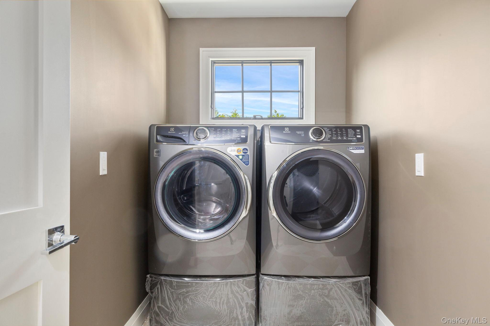 Single Family Otsego Nassau County, NY 11753, MLS-894905-21