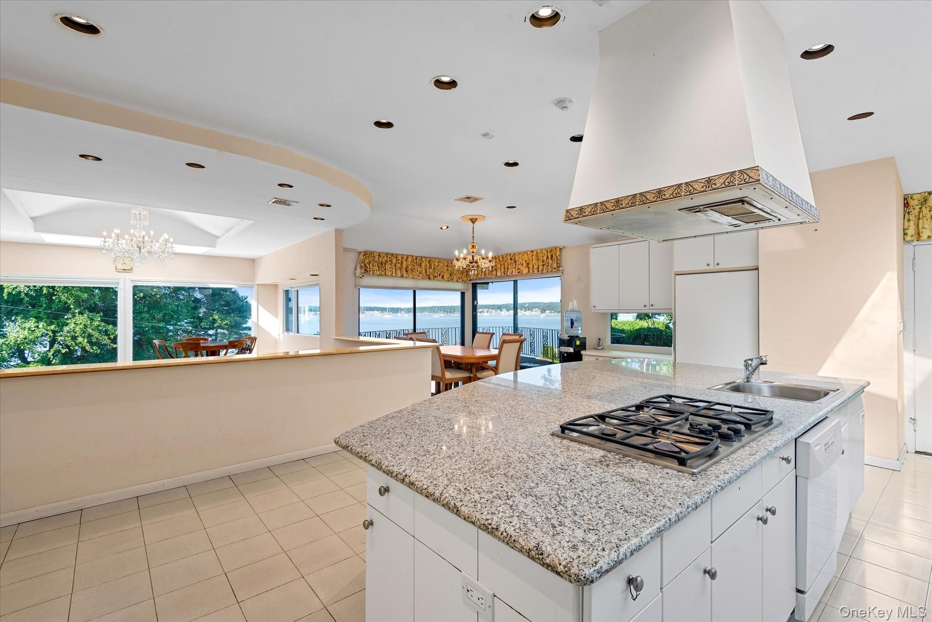 Single Family Shore Nassau County, NY 11024, MLS-894911-22