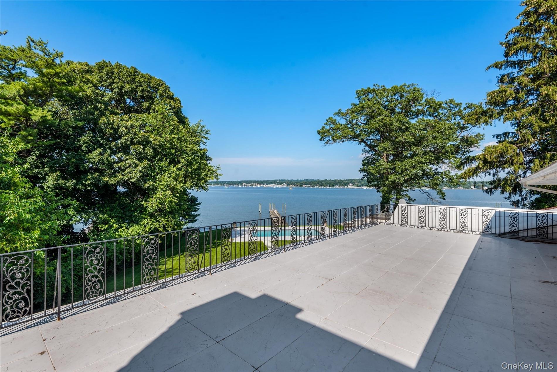 Single Family Shore Nassau County, NY 11024, MLS-894911-36