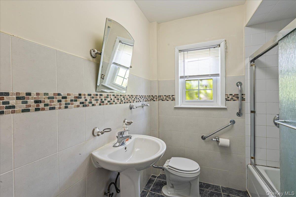 Single Family 188th  Queens, NY 11423, MLS-894940-9