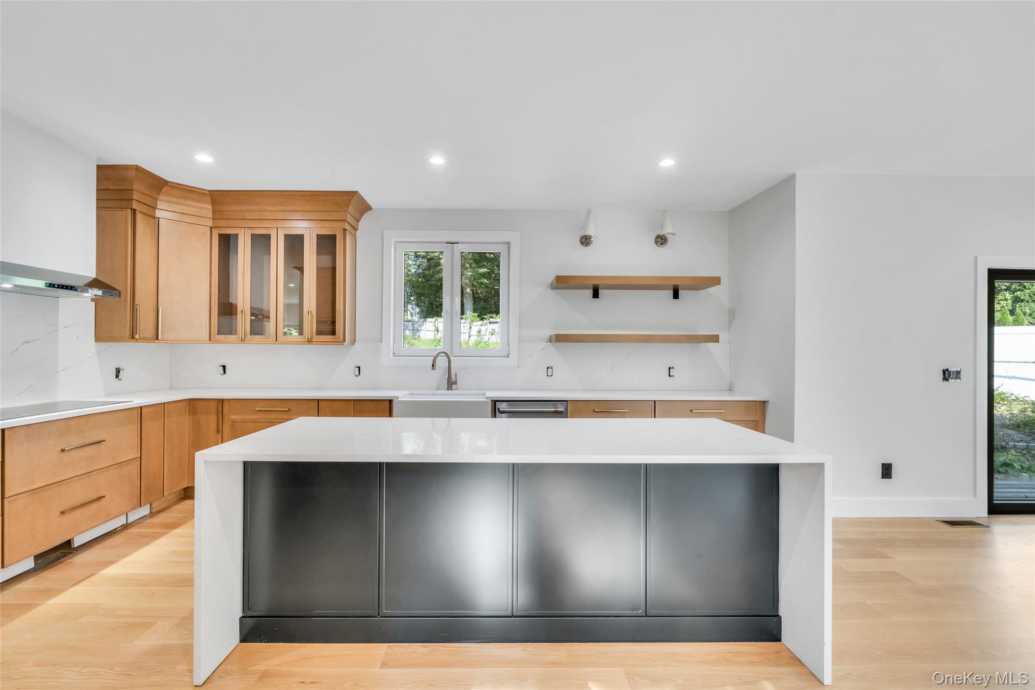 Single Family Meadow Suffolk County, NY 11754, MLS-894965-13