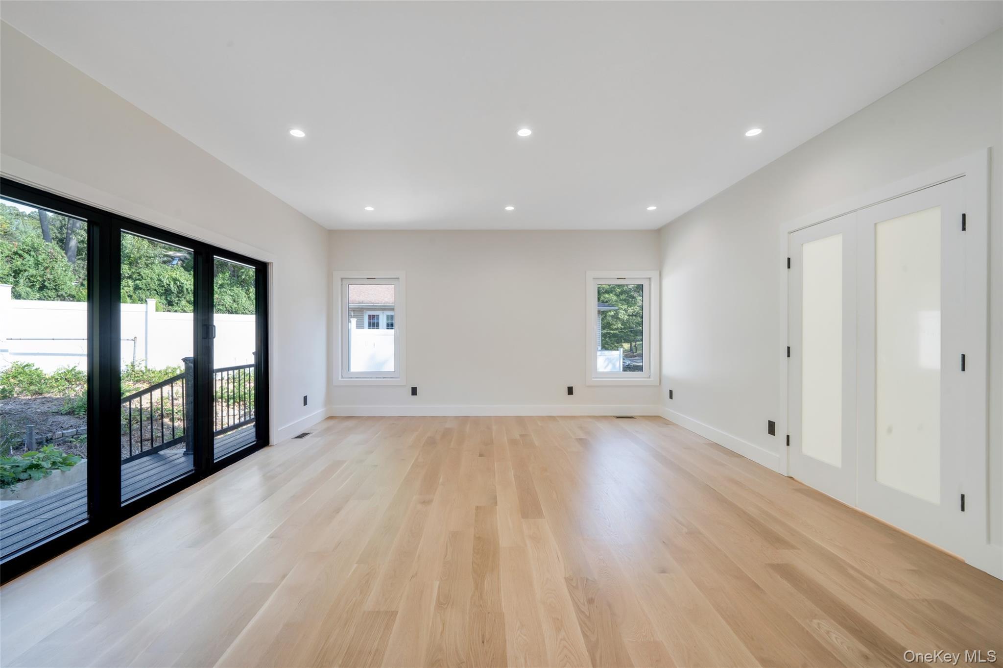 Single Family Meadow Suffolk County, NY 11754, MLS-894965-15