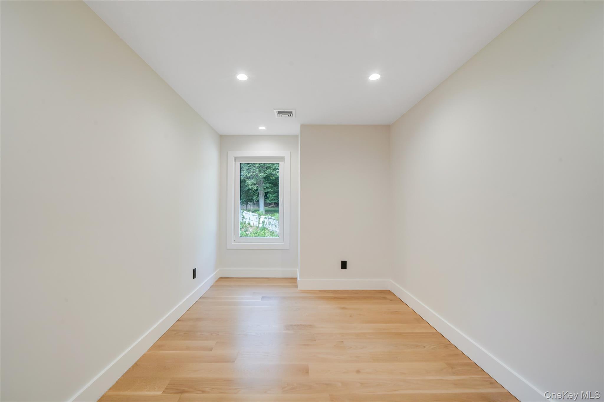 Single Family Meadow Suffolk County, NY 11754, MLS-894965-30