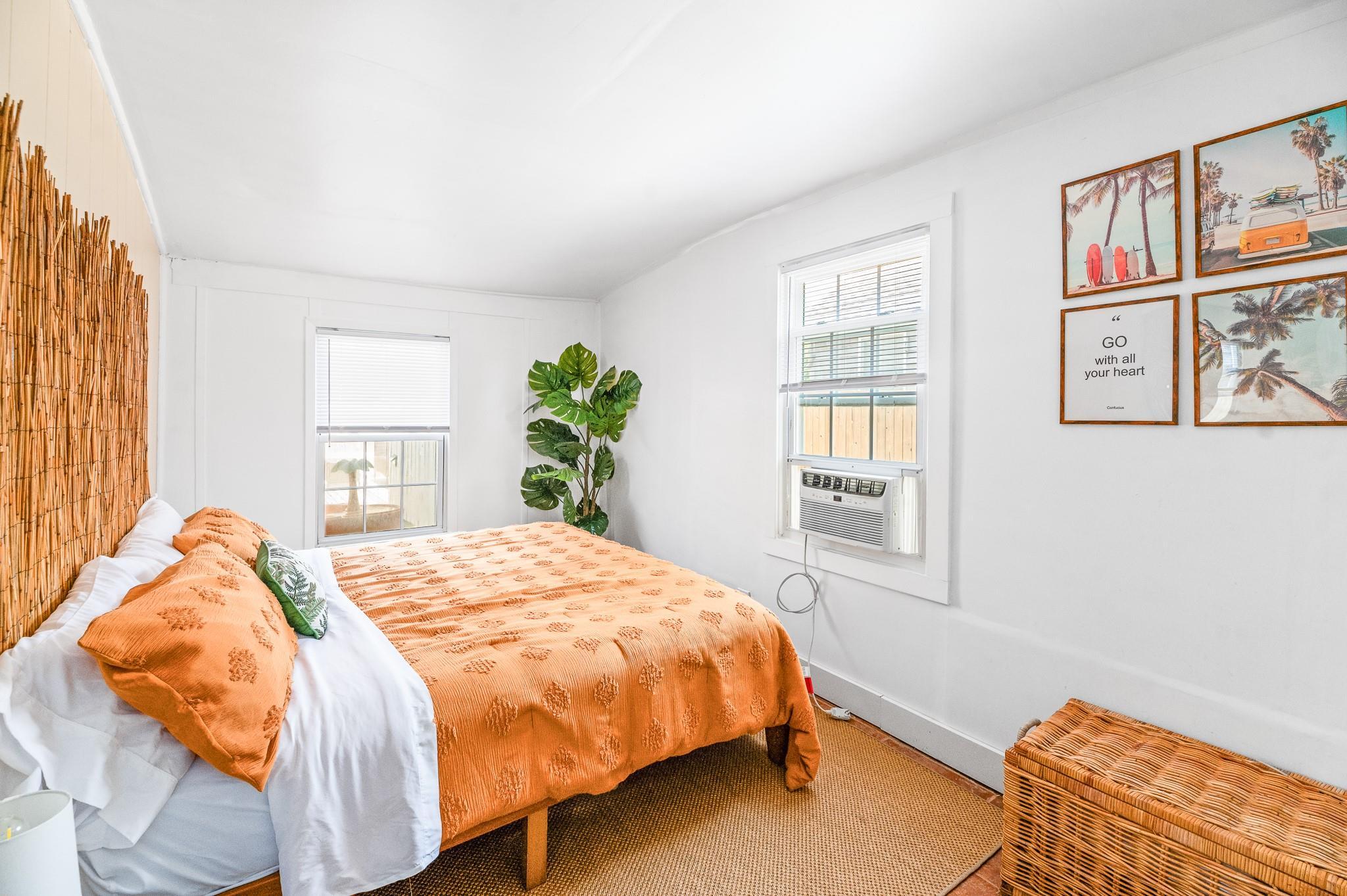 Single Family Cottage  Suffolk County, NY 11770, MLS-894974-10