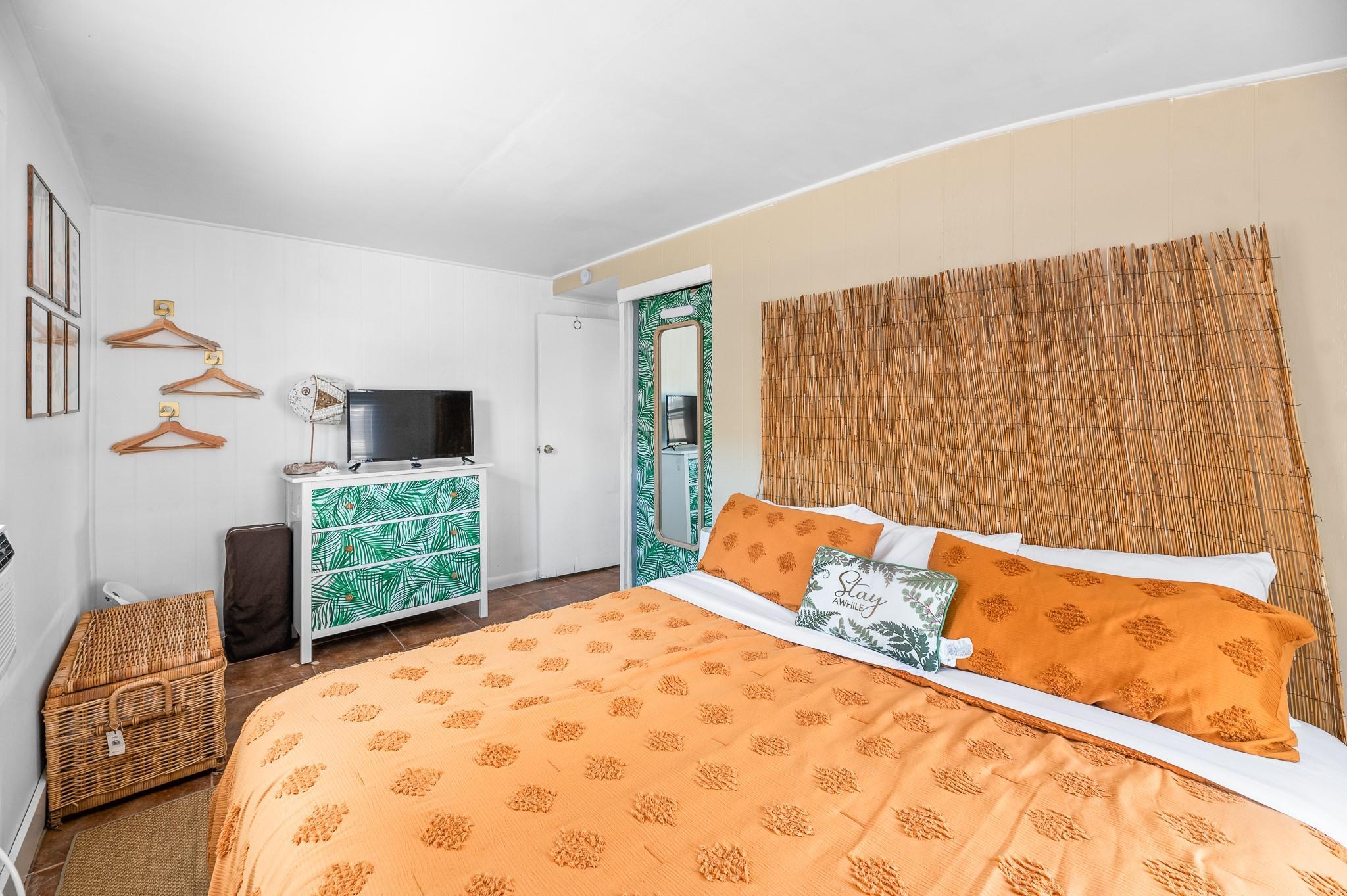 Single Family Cottage  Suffolk County, NY 11770, MLS-894974-11