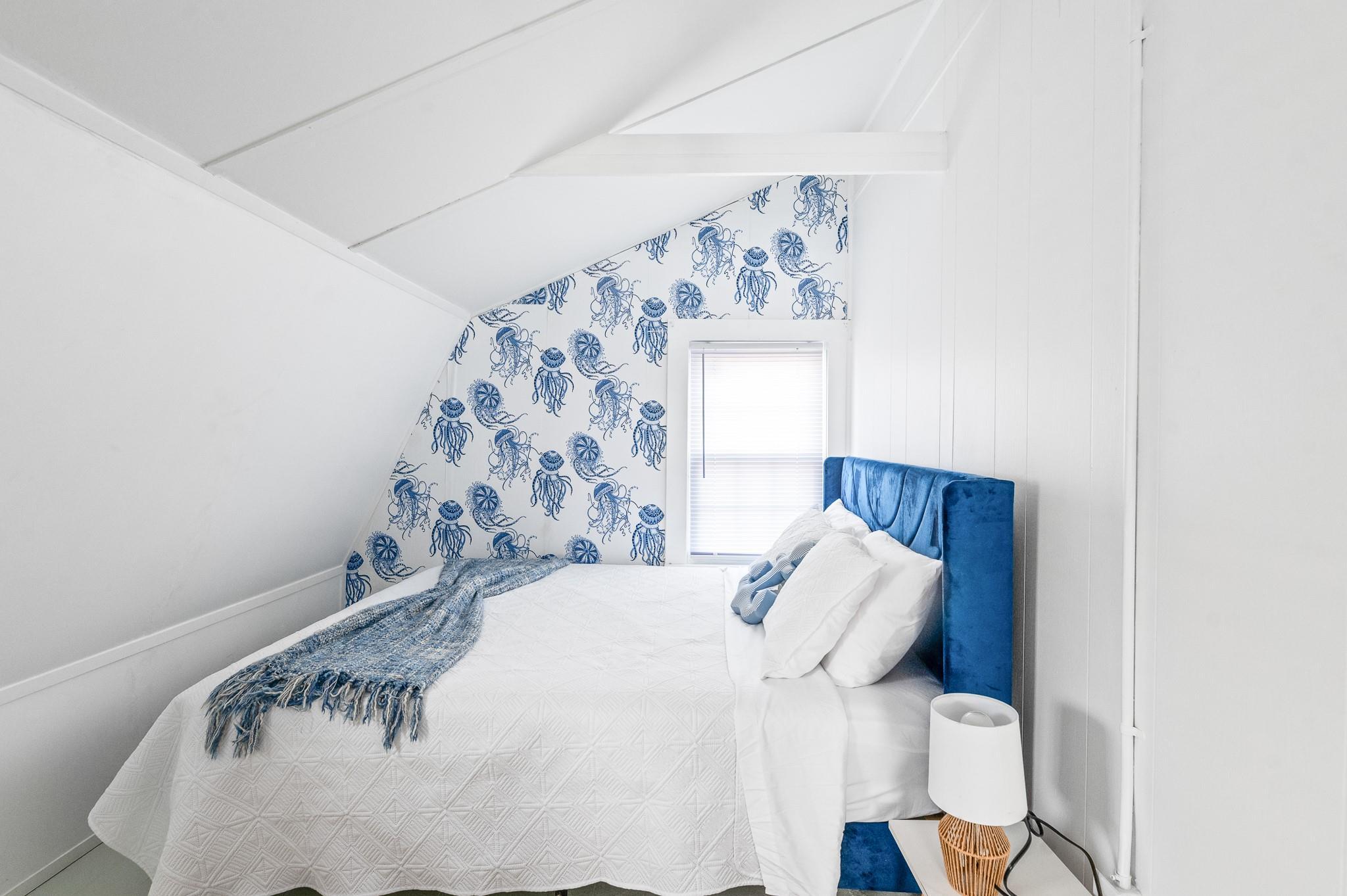 Single Family Cottage  Suffolk County, NY 11770, MLS-894974-18