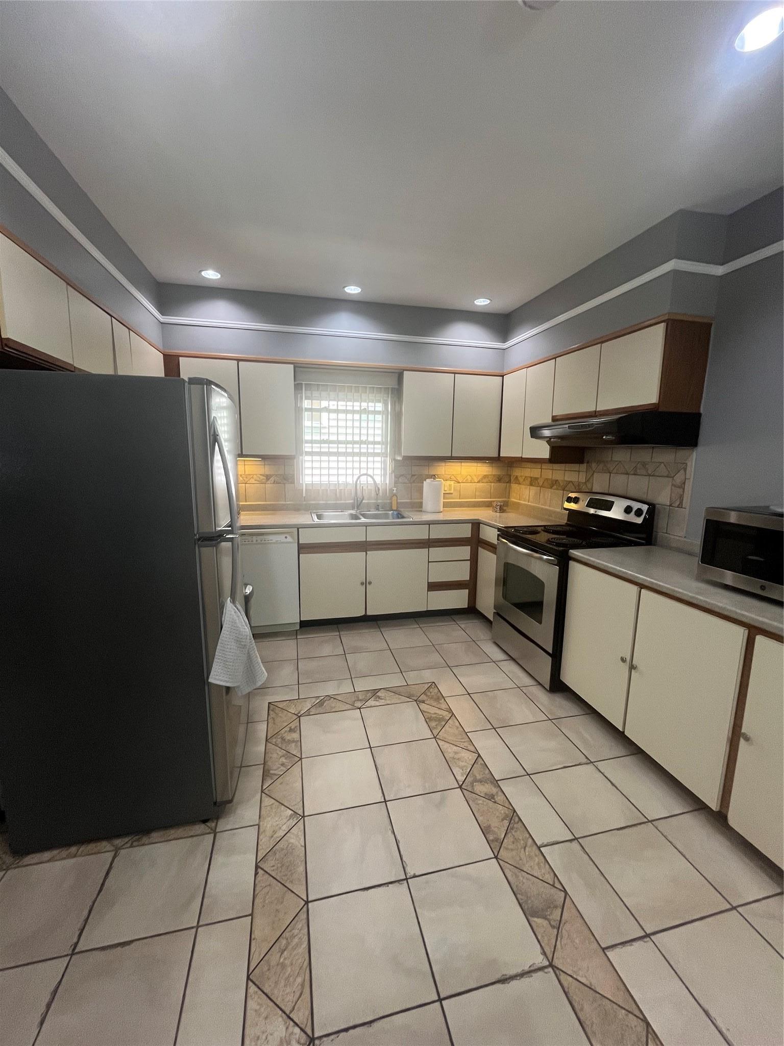 Single Family Palmer  Bronx, NY 10475, MLS-894987-11