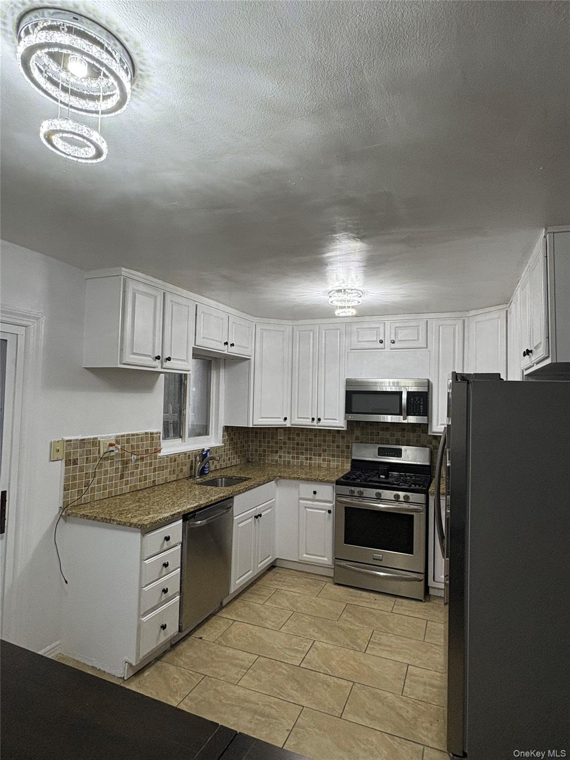 Single Family Balcom  Bronx, NY 10465, MLS-895080-5