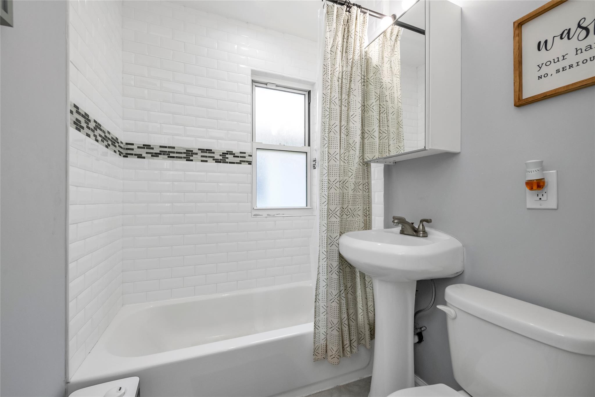 Single Family Glassboro  Queens, NY 11435, MLS-895092-10