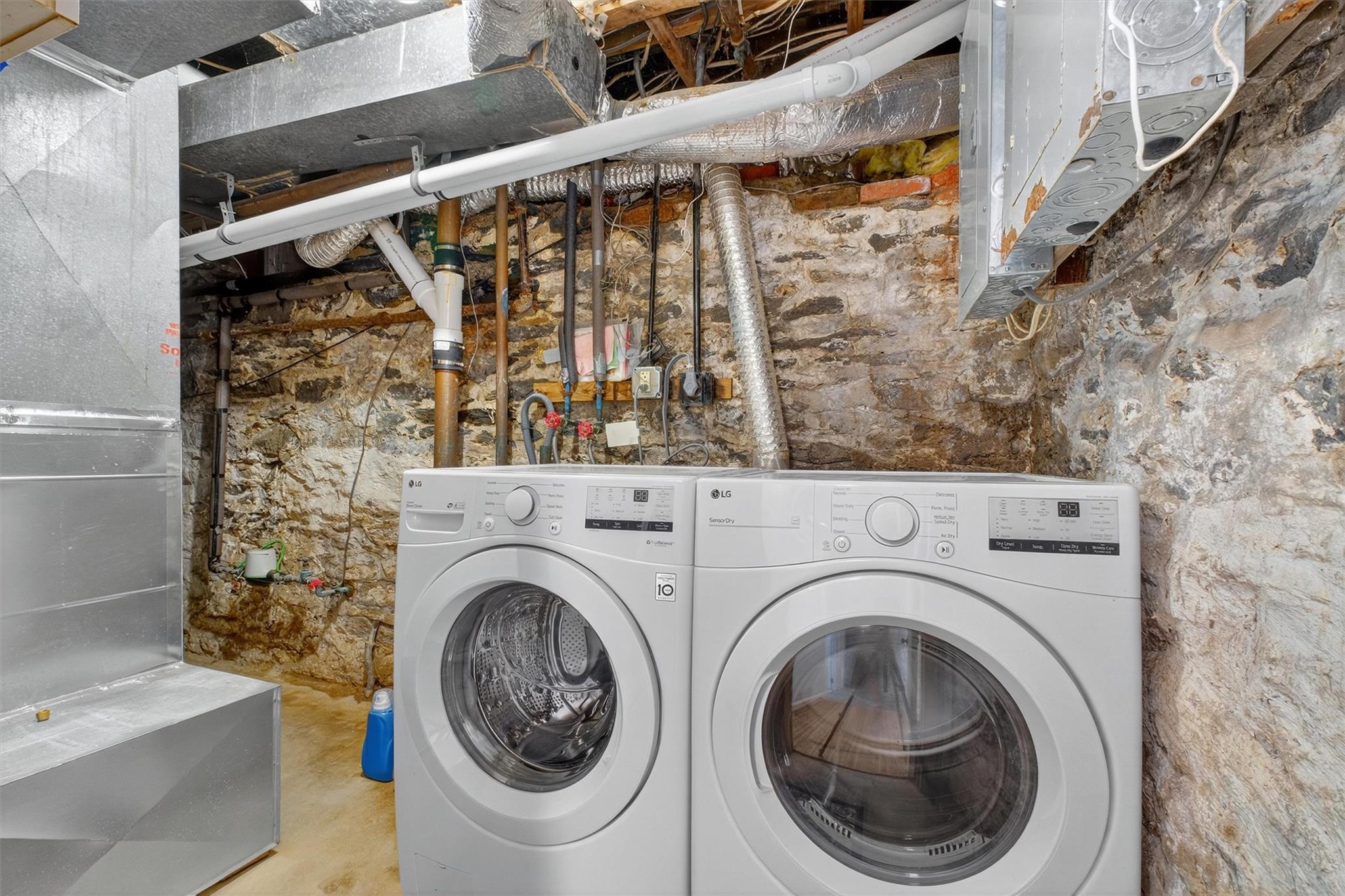 Single Family Union Dutchess County, NY 12601, MLS-895096-34