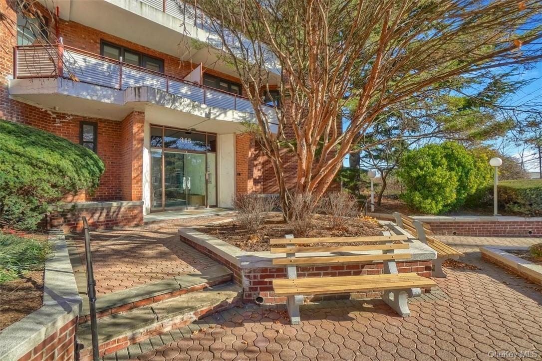 Coop King  Westchester County, NY 10573, MLS-895129-2