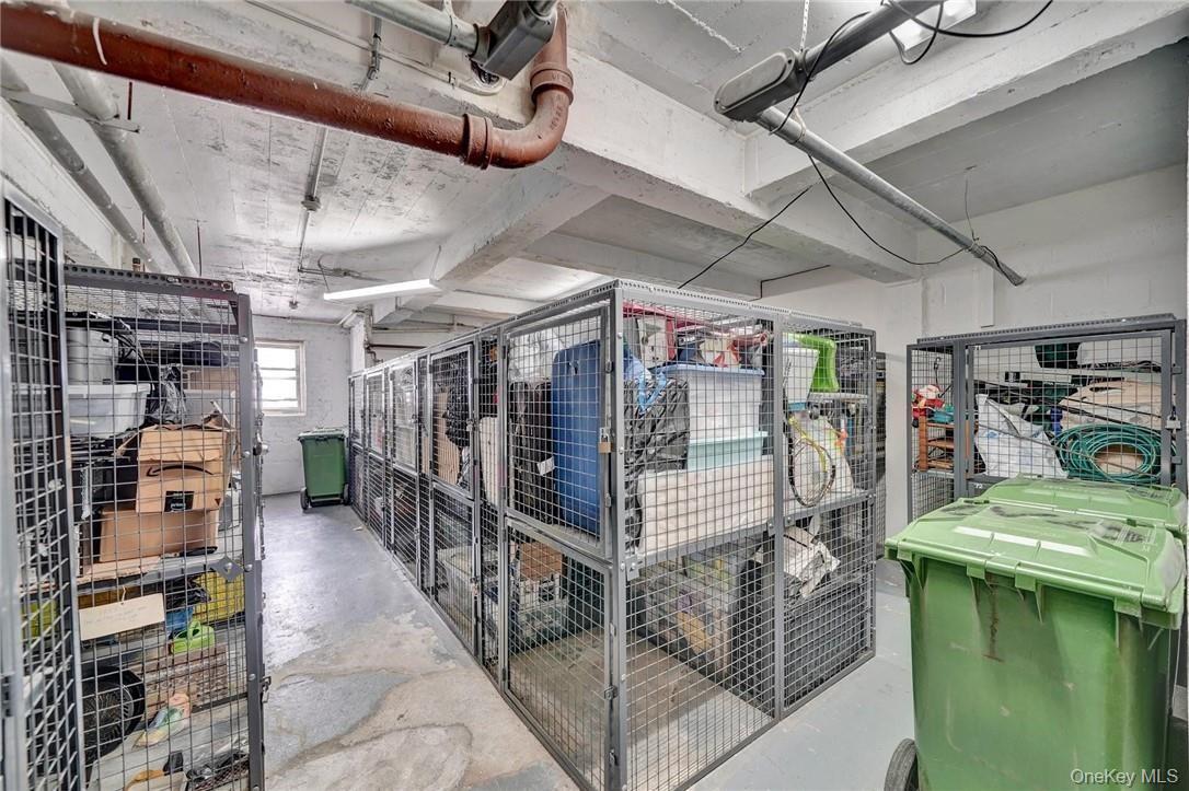 Coop King  Westchester County, NY 10573, MLS-895129-32